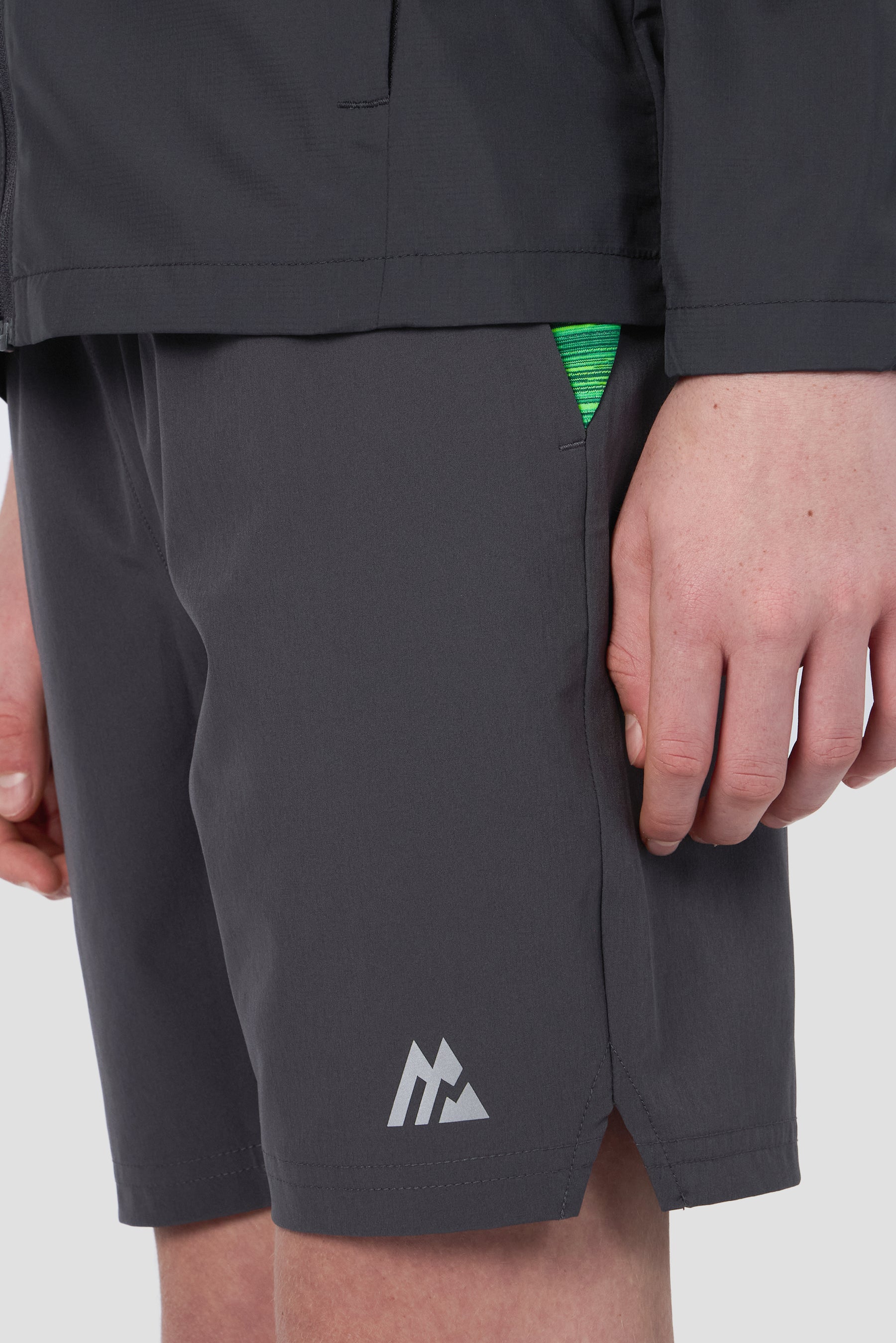 Boys Trail 2.0 Short - Grey/Green Multi