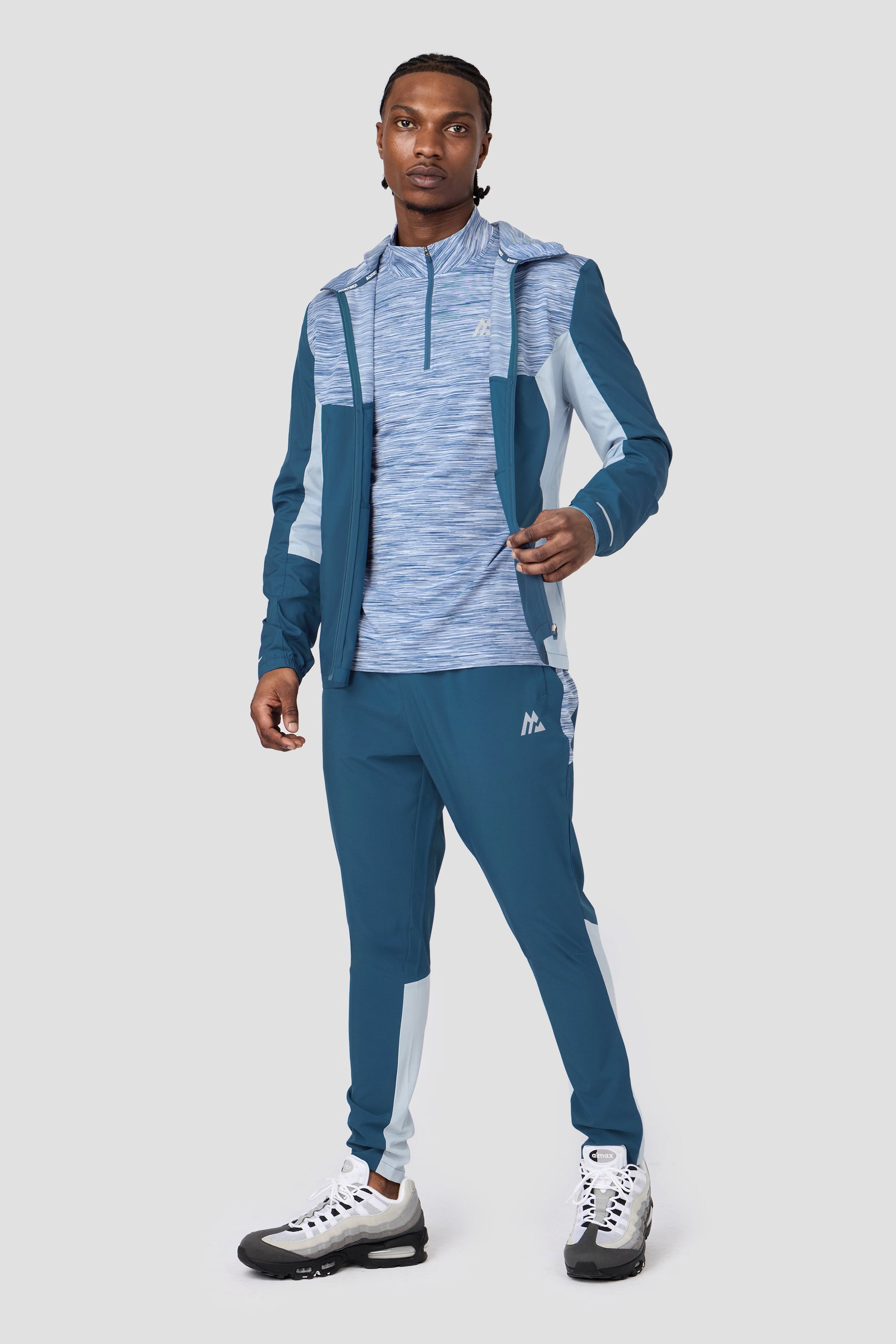 Trail 1/4 Zip - Light Blue Multi