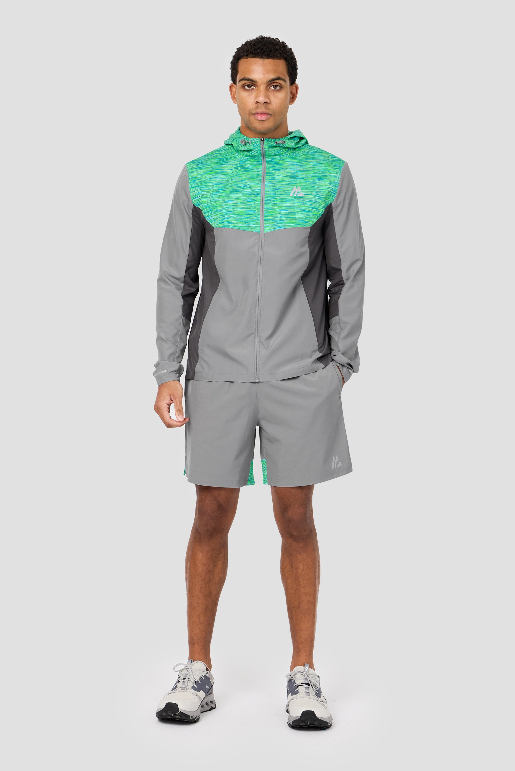 Trail Windbreaker - Grey/Blue/Green Multi