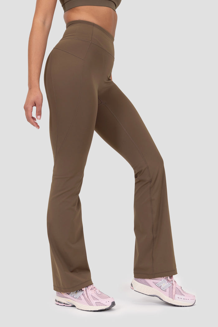 Aura Flared Legging - Macchiato