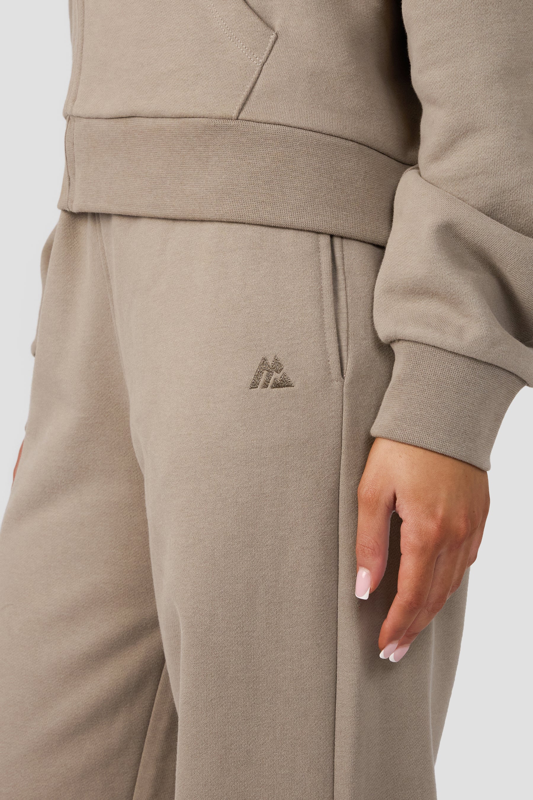 Form Wide Leg Jogger - Praline