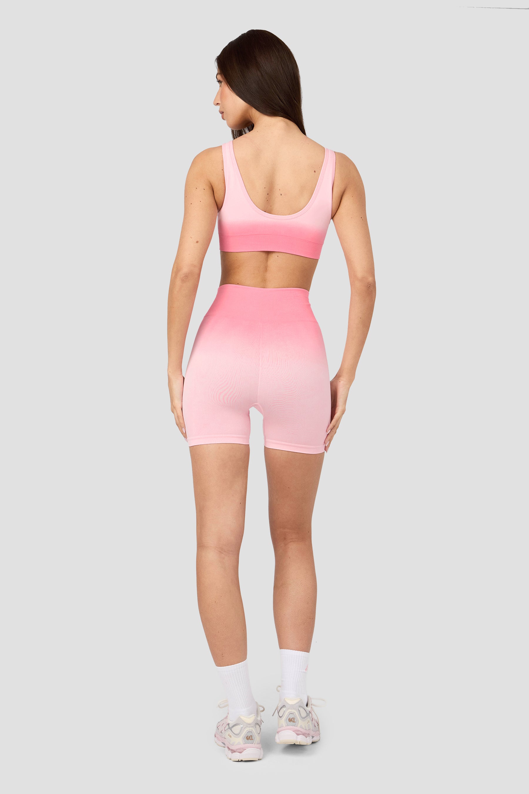 Arise Seamless Short - Light Pink/Pink Lemonade