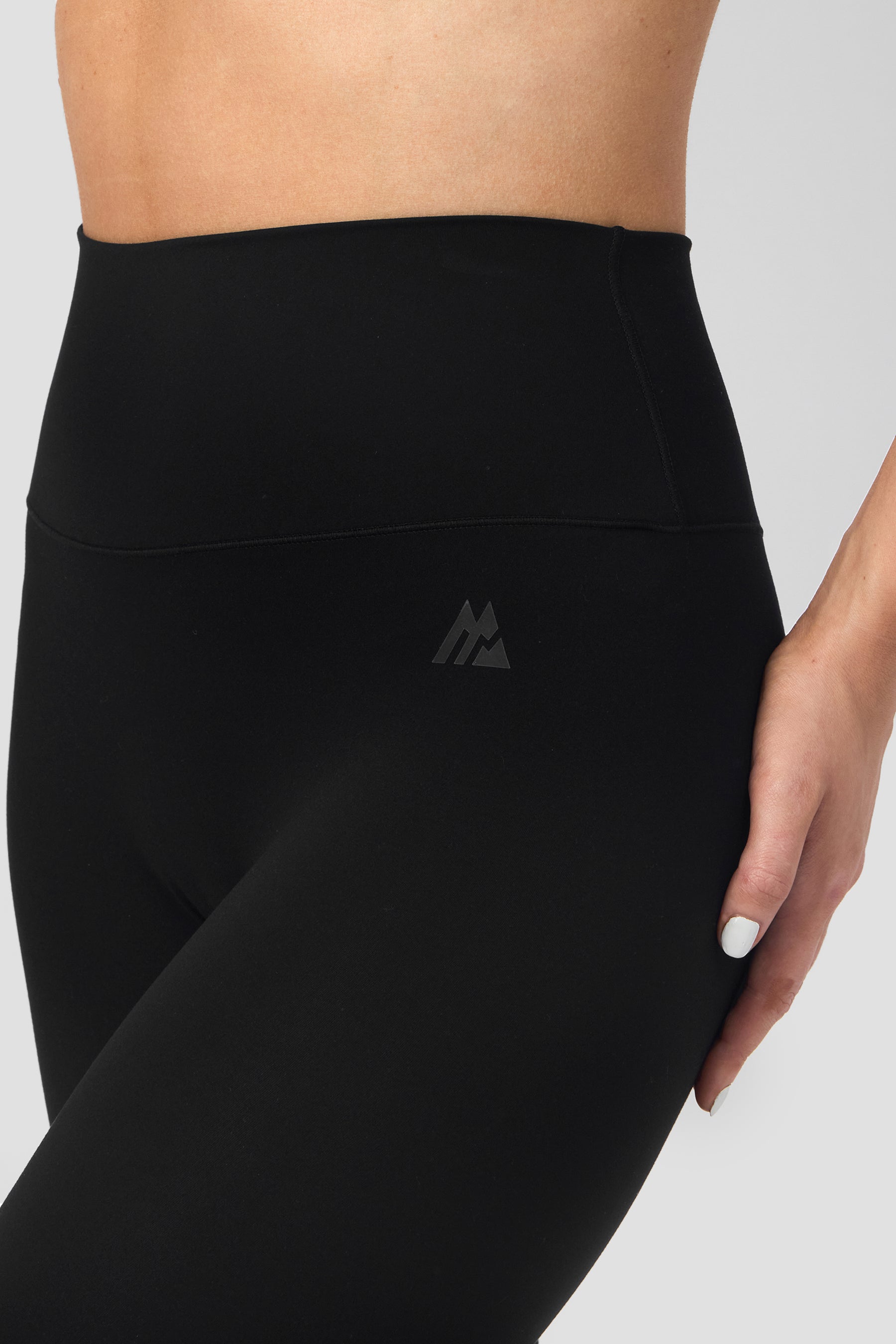 Form Legging - Black