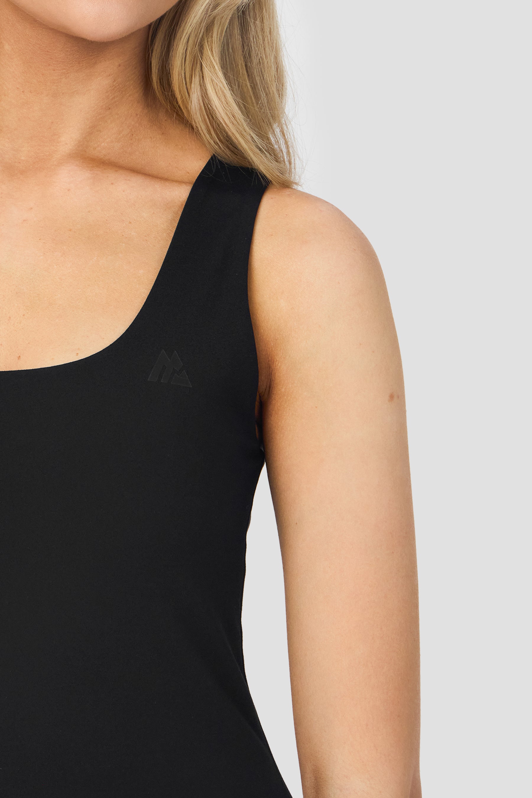 Form Tank - Black