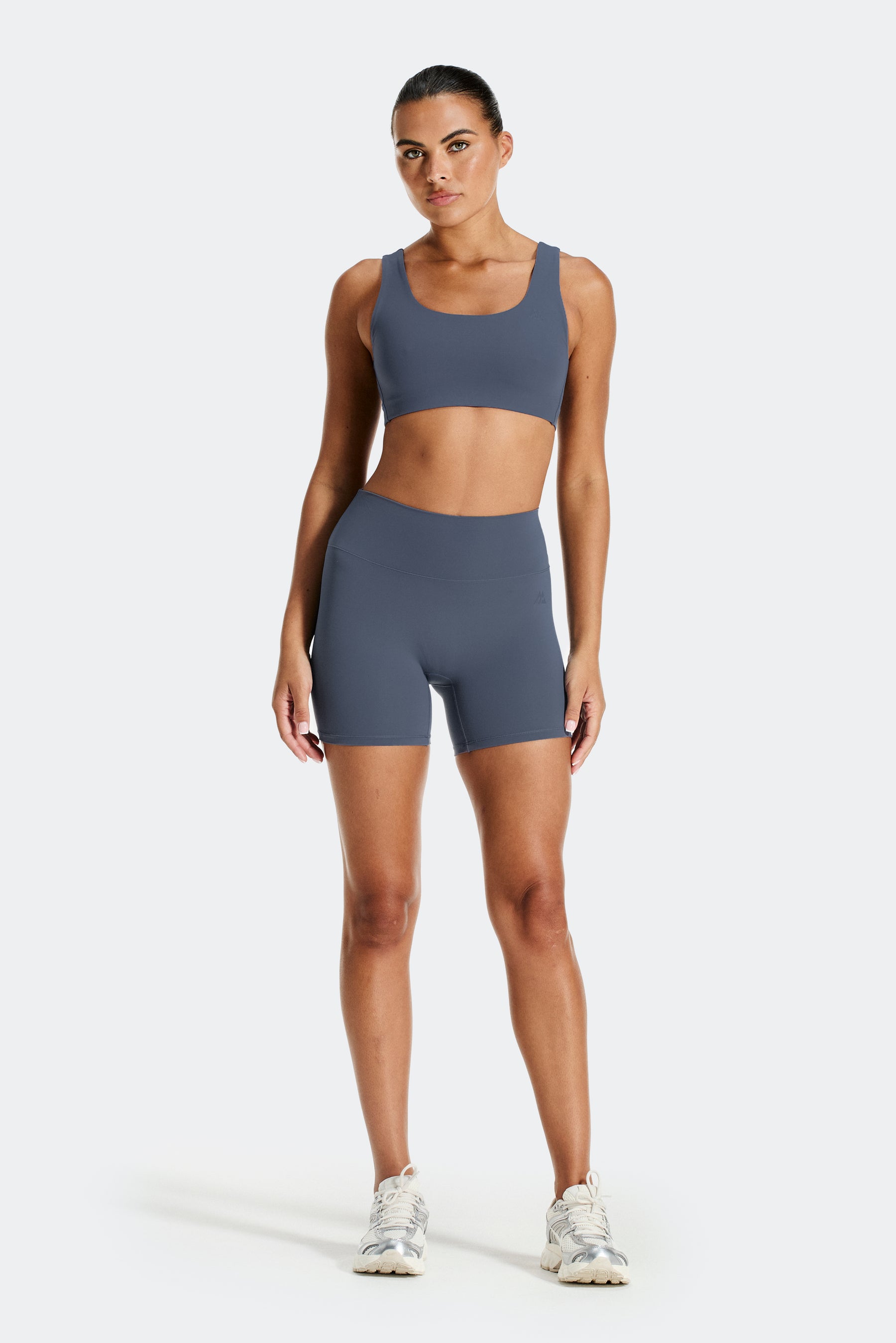 Form Kurze Shorts – Vergrautes Indigo Damen