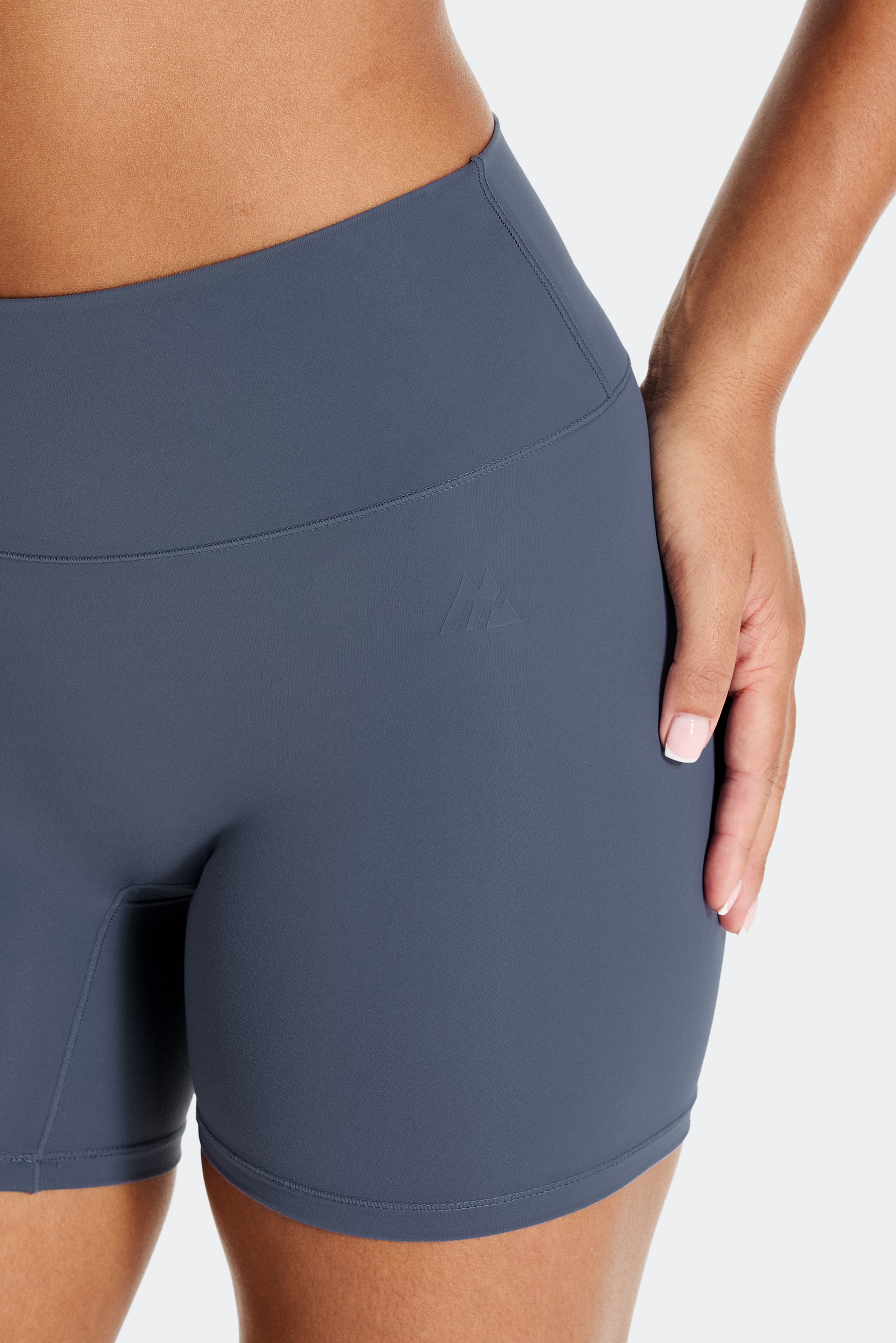 Form Kurze Shorts – Vergrautes Indigo Damen