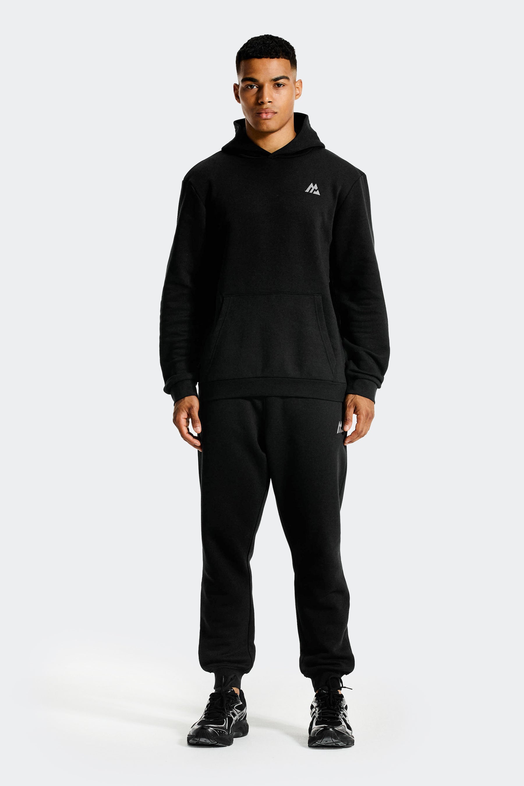 Essential Jogger - Black