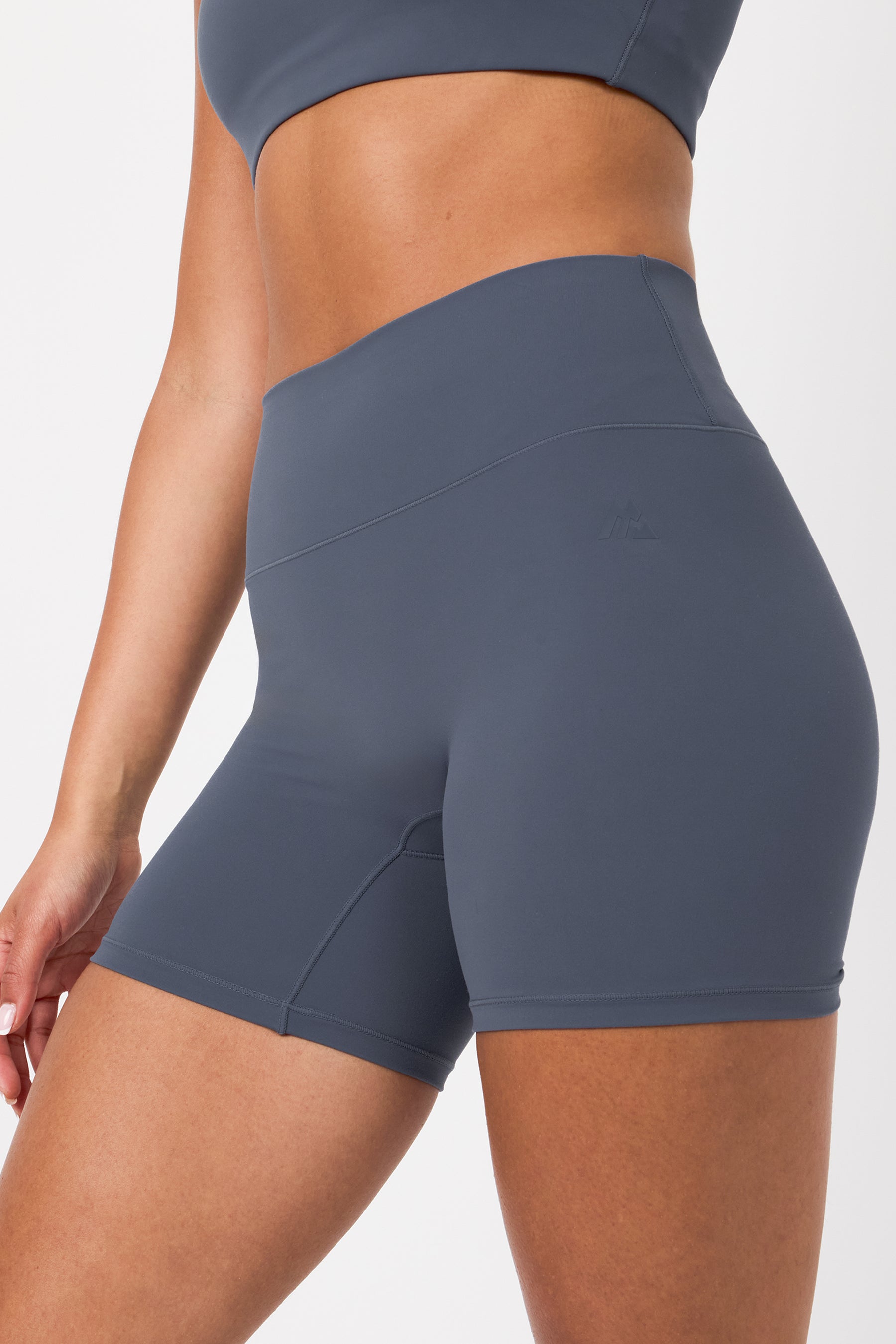 Form Booty Short - Greyed Indigo