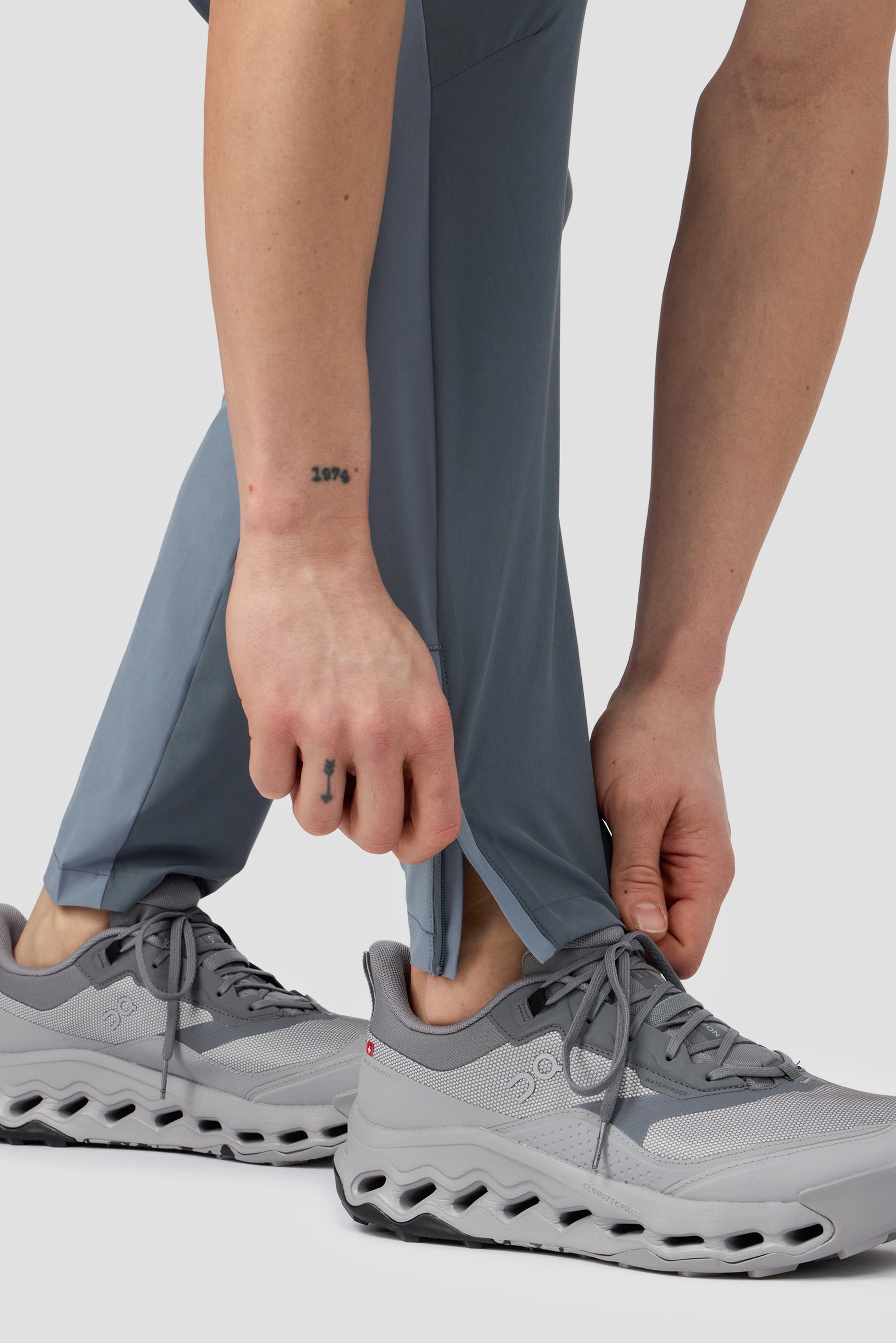 Trail Panel Running Pant - Grey/Green/White