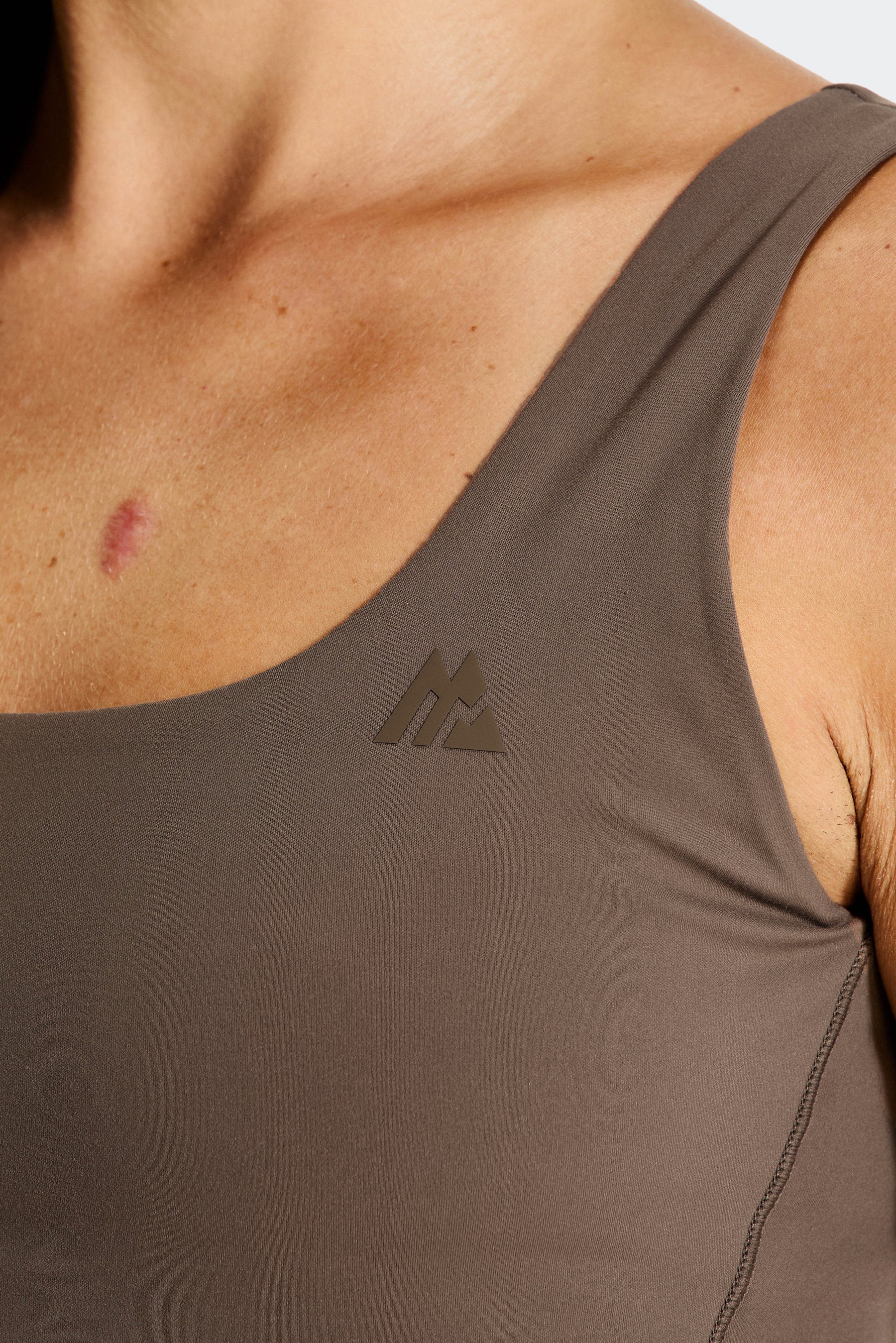 Form Sports Bra - Macchiato