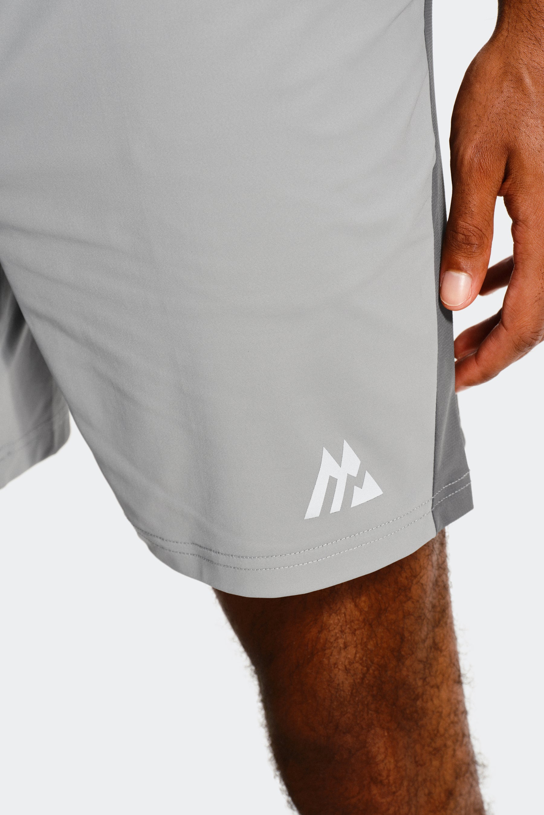 Strive Short - Platinum Grey/Cement Grey/Light Smoke Grey