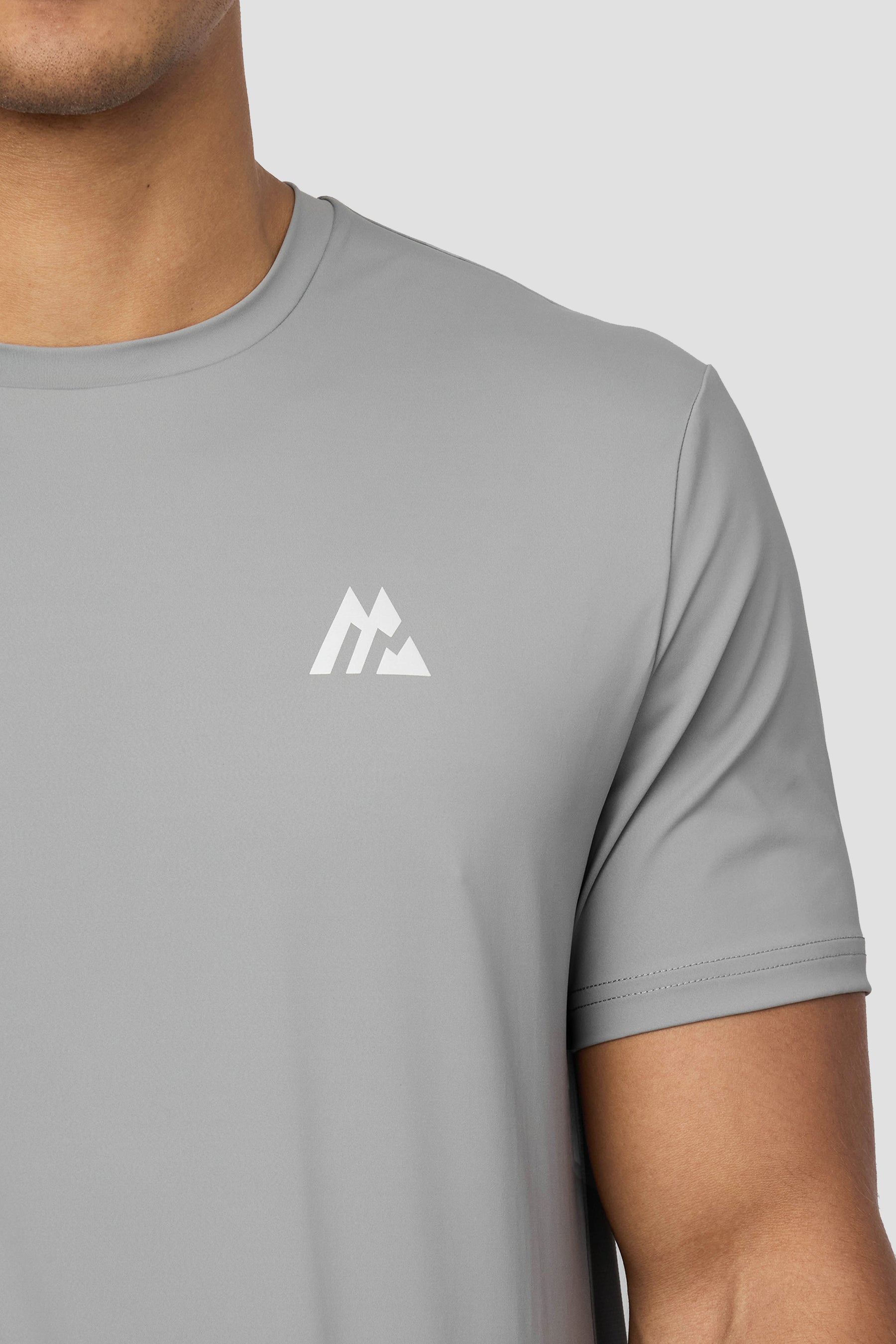 Strive T-Shirt - Platinum Grey/Cement Grey/Light Smoke Grey