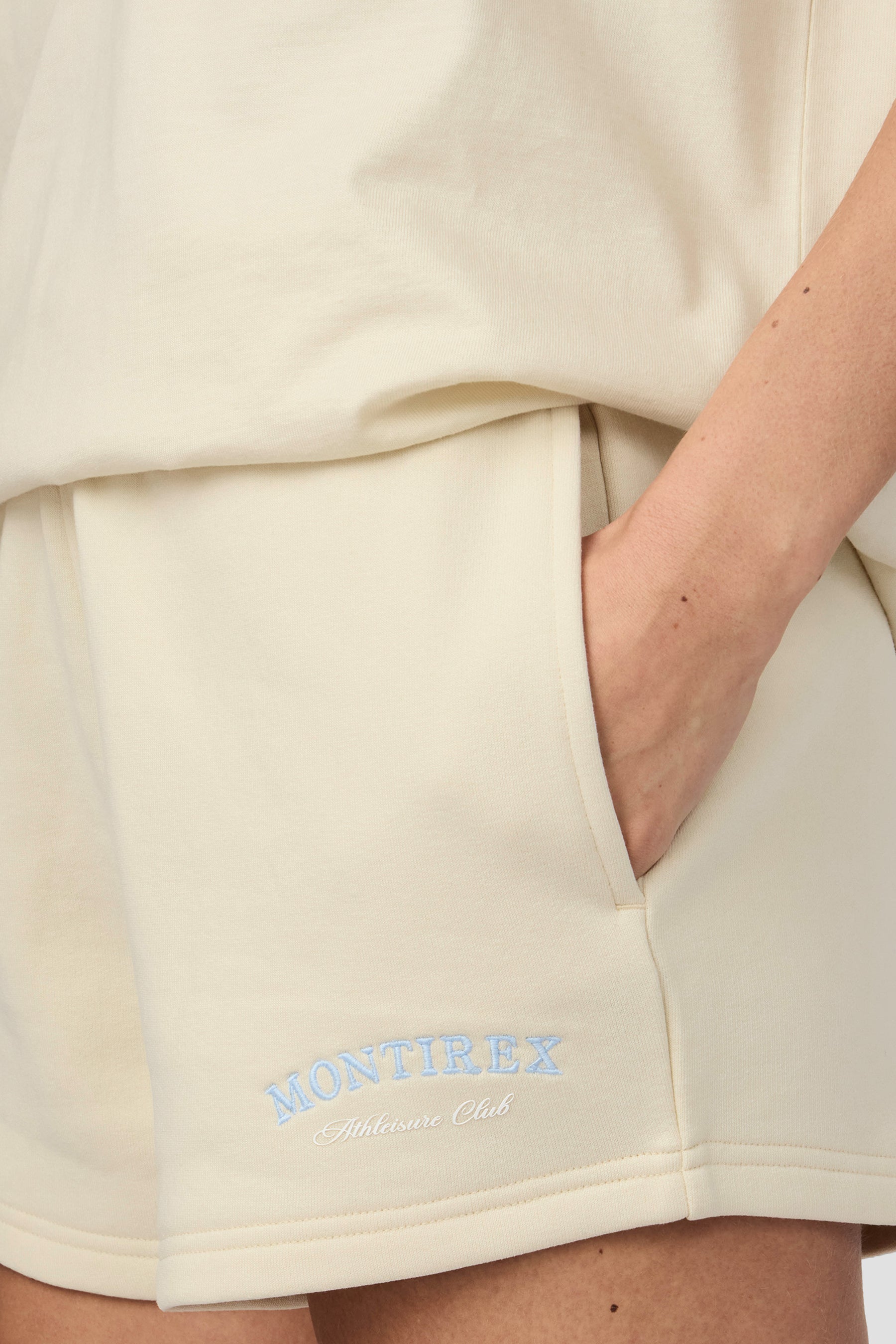 Athleisure Club Short - Vanilla Foam
