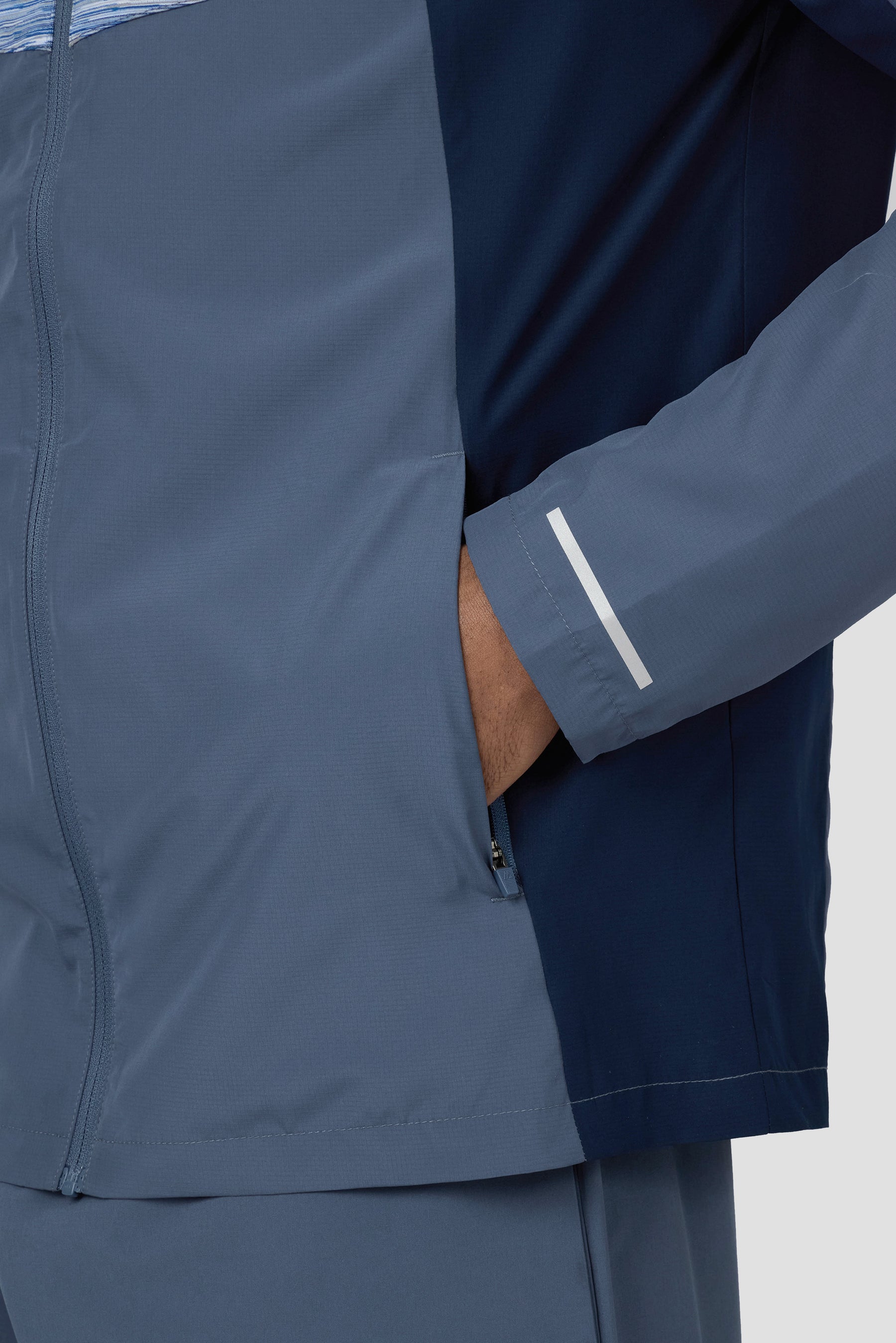 Trail Windbreaker - Indigo/Light Blue Multi
