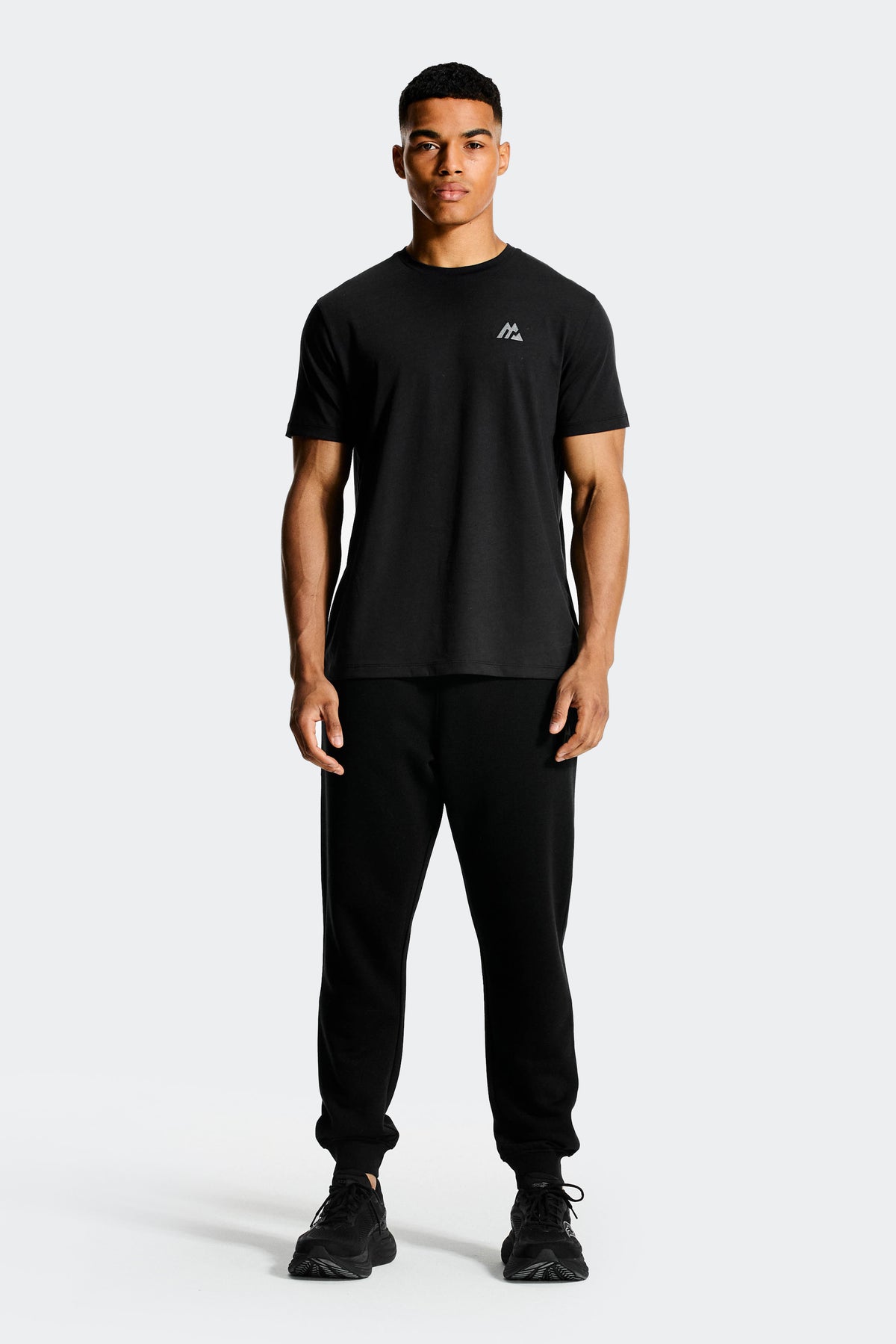 Essential T-Shirt - Black