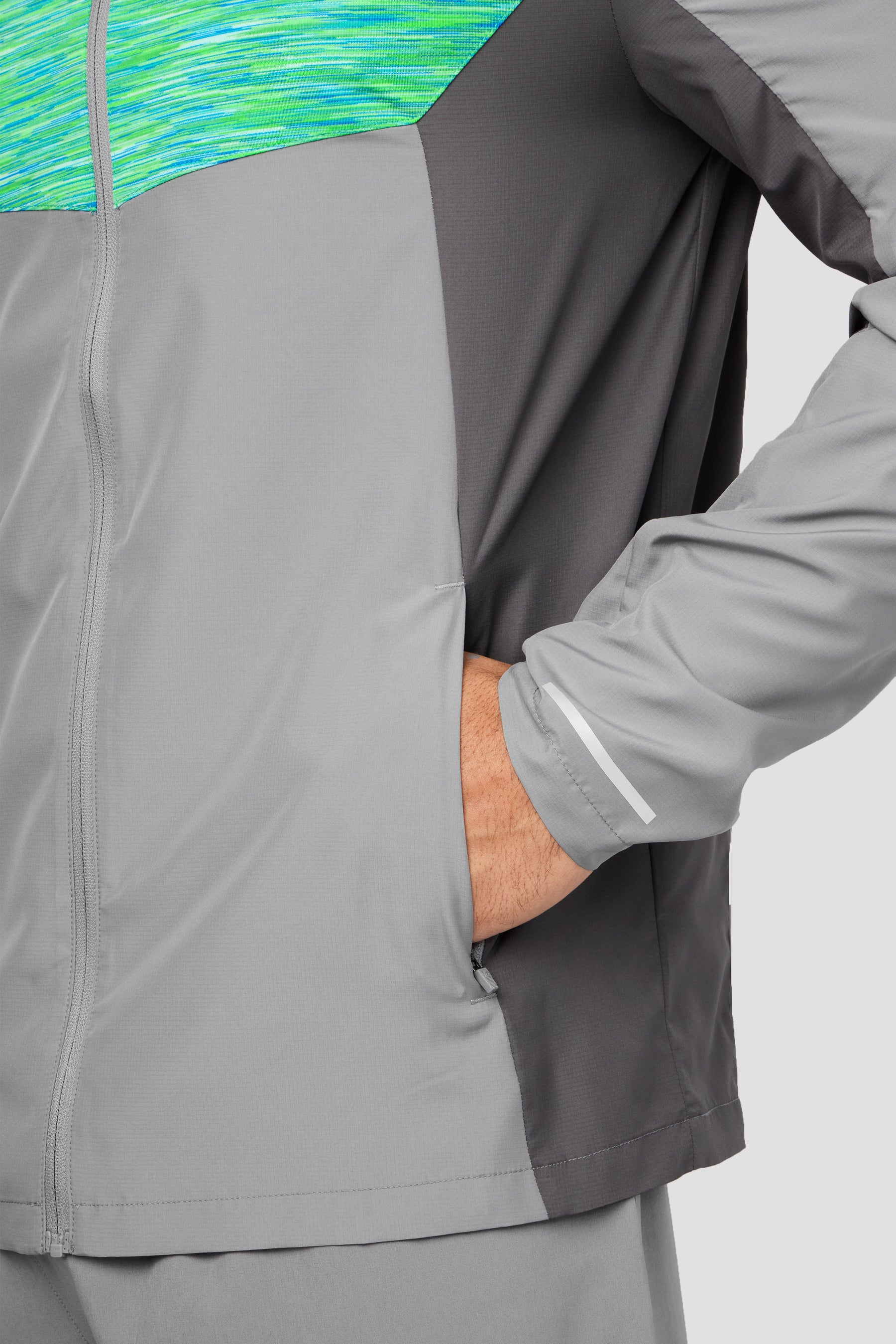 Trail Windbreaker - Grey/Blue/Green Multi