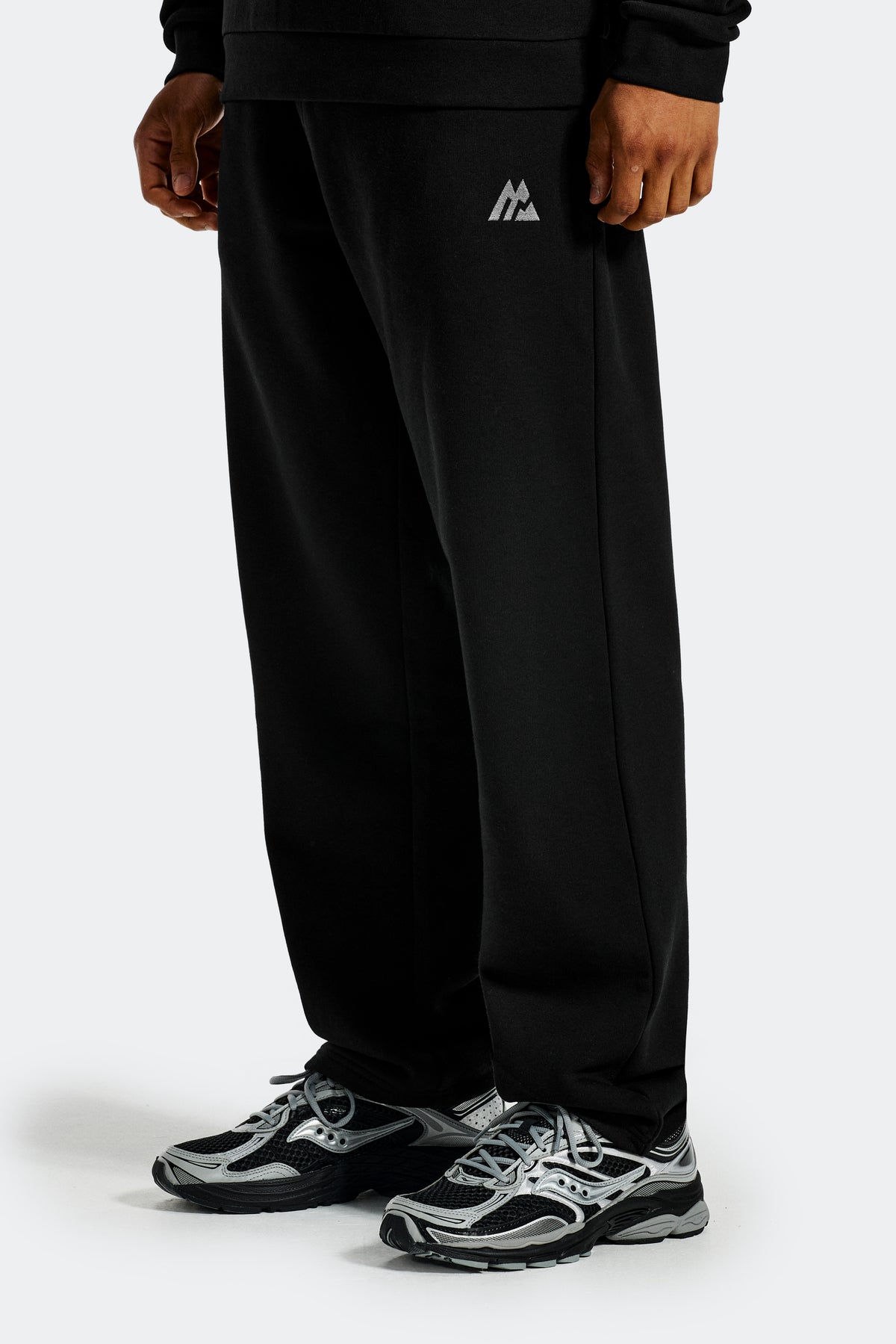 Essential Straight Leg Jogger - Black