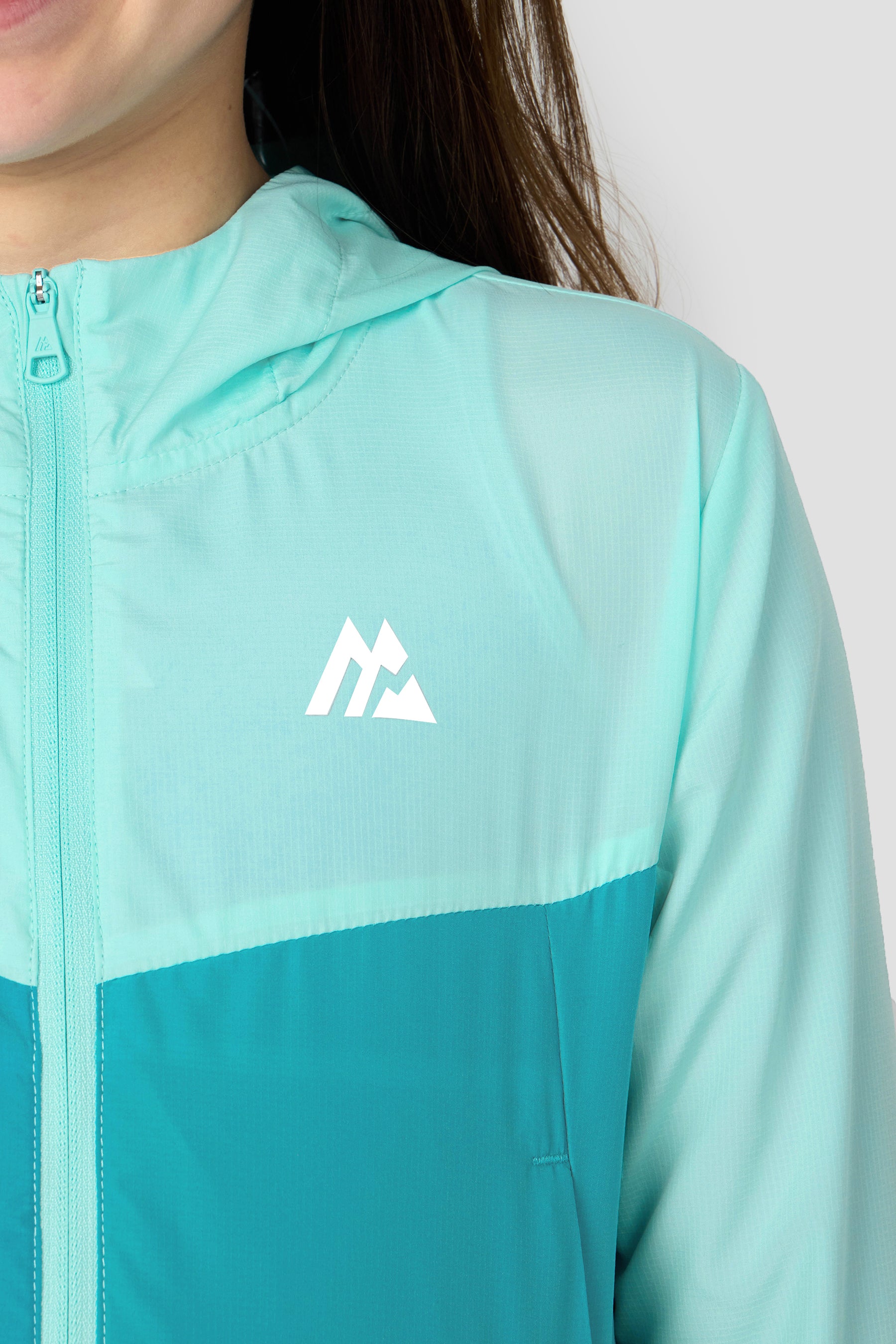 Girls Pace 2.0 Windbreaker - Arctic Blue/Pacific