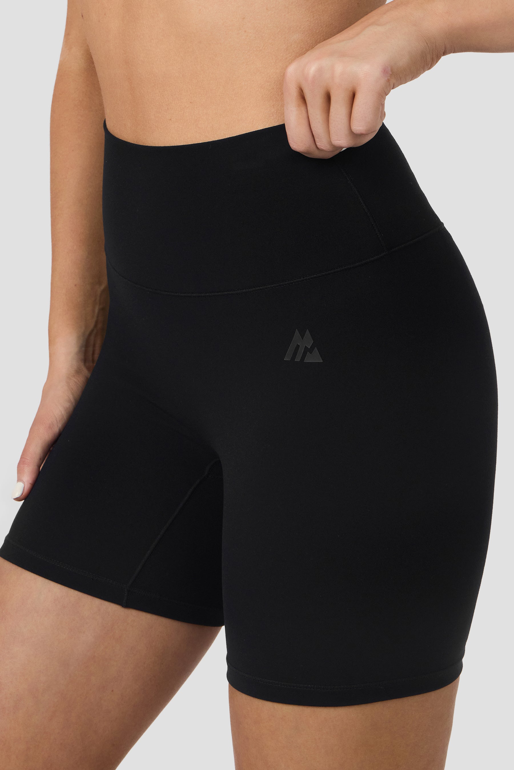 Form Booty Short - Black