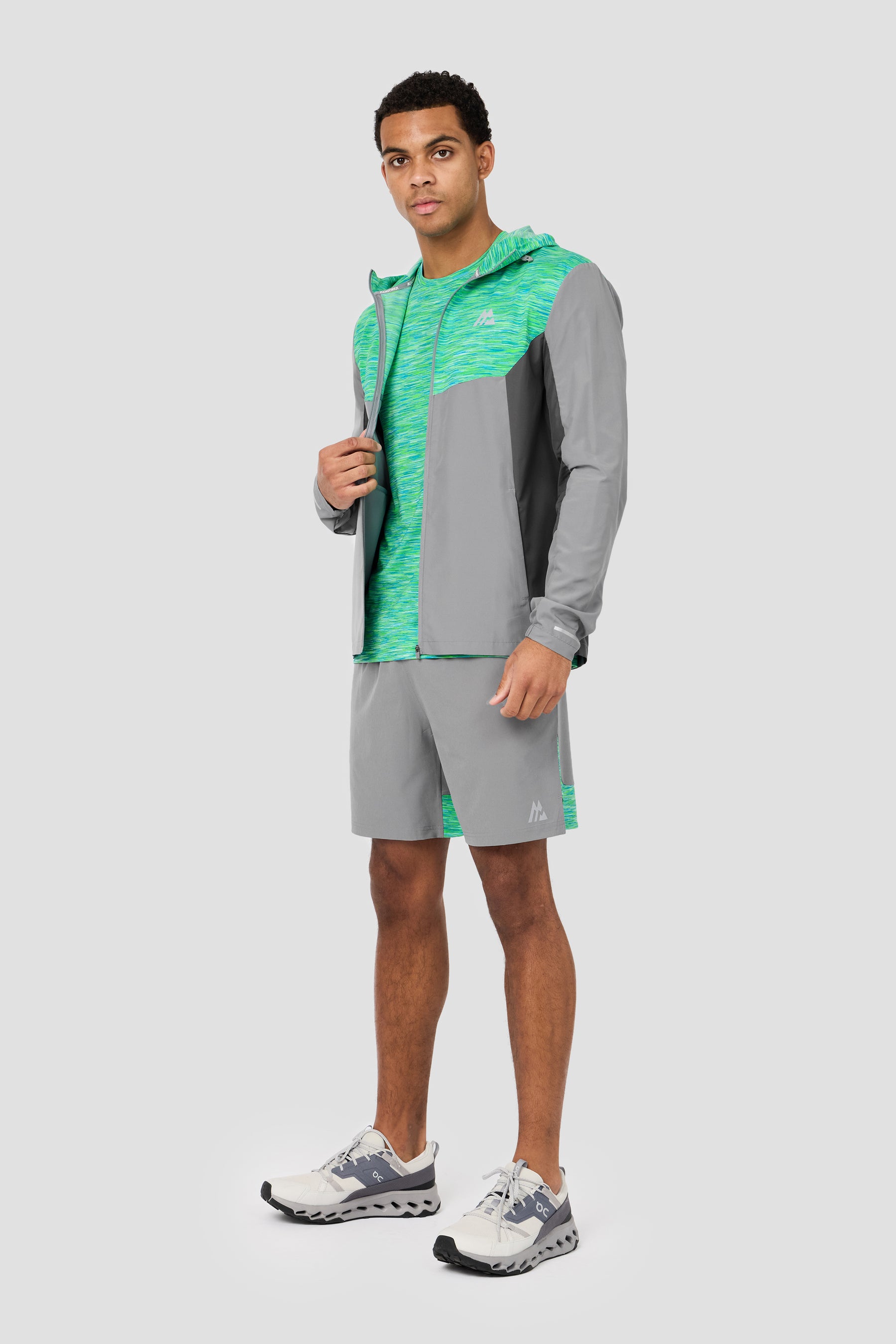 Trail Windbreaker - Grey/Blue/Green Multi