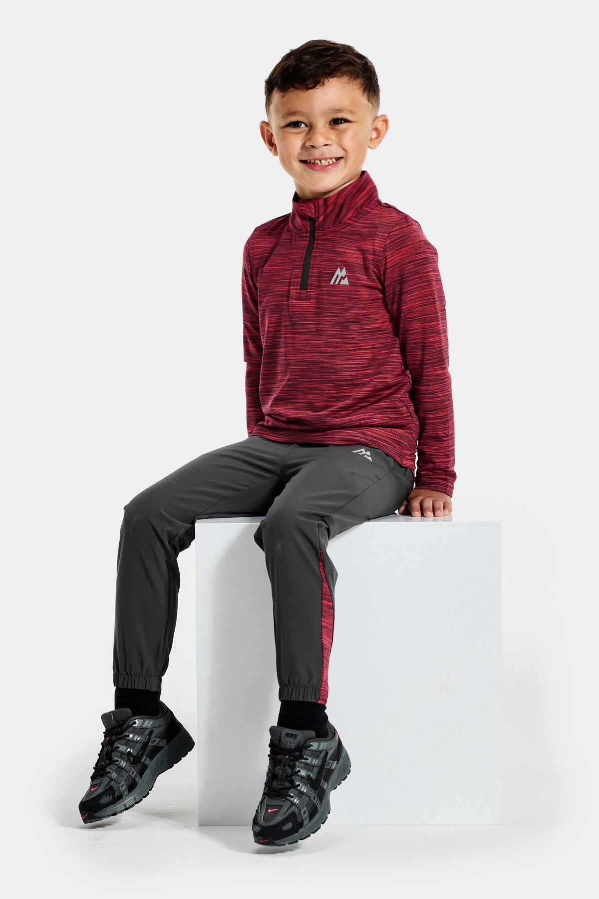 Trail 1/4 Zip - Asphalt/Oxblood/Claret/Red Rush