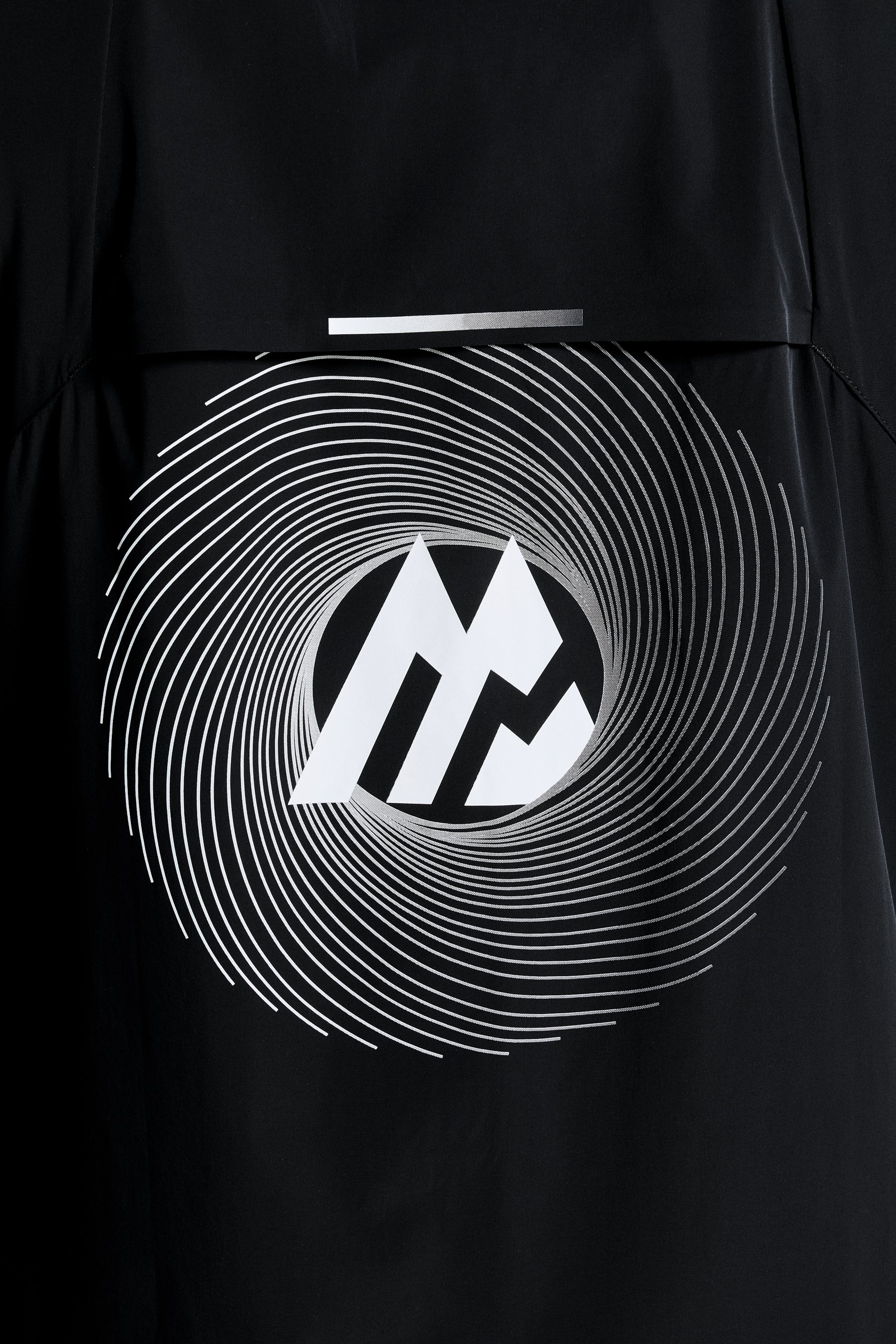 MTX Run Vertex Windbreaker - Black