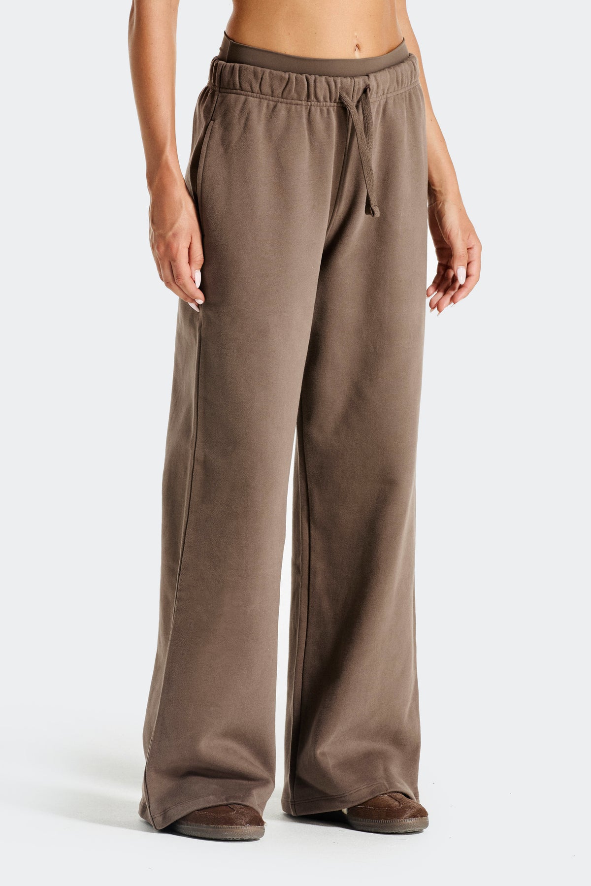 Form Wide Leg Jogger - Macchiato