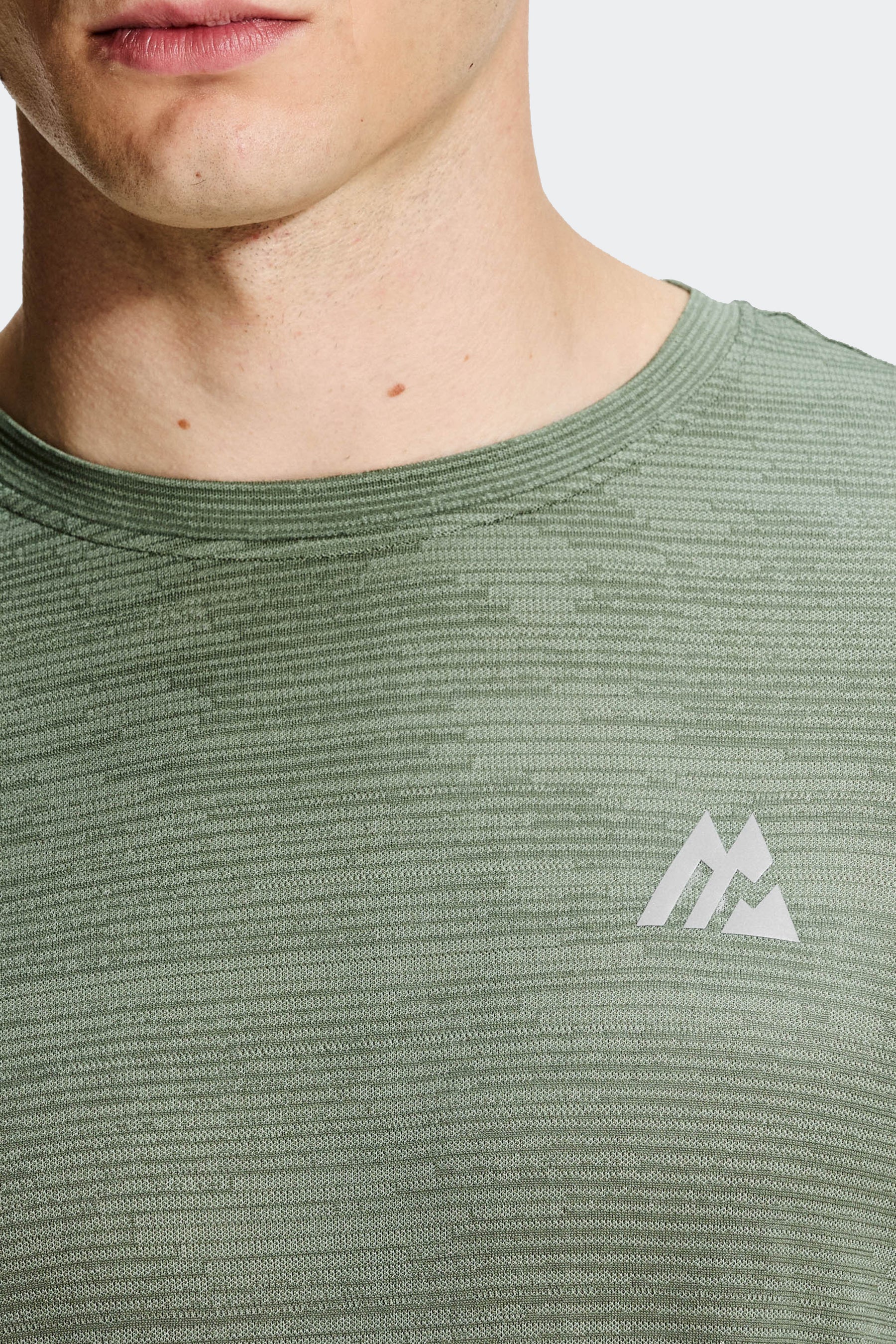 Glitch Seamless T-Shirt - Green Slate/Ash Green