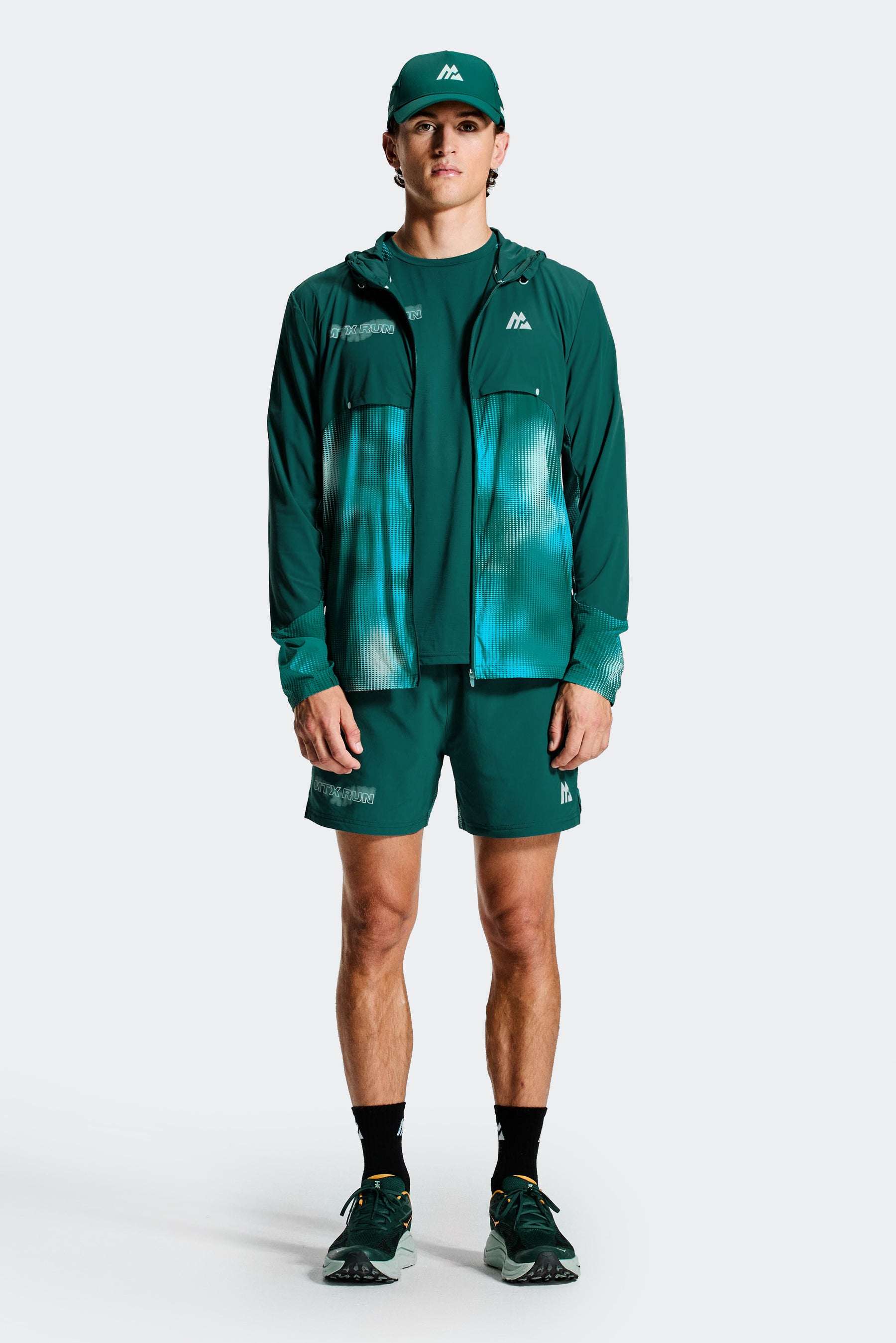 MTX Run Disperse Windbreaker - Ocean Abyss