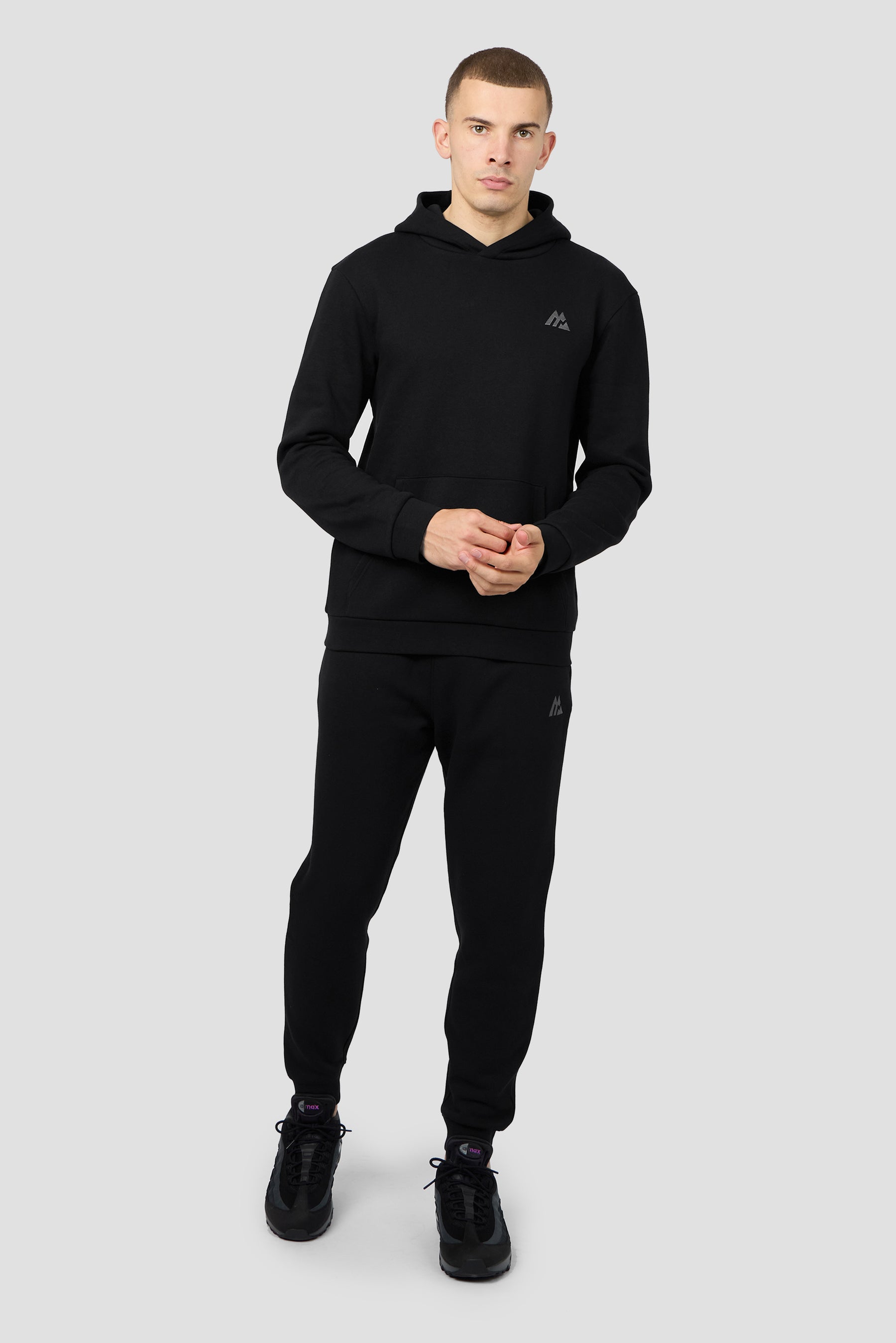 Essential Hood - Black