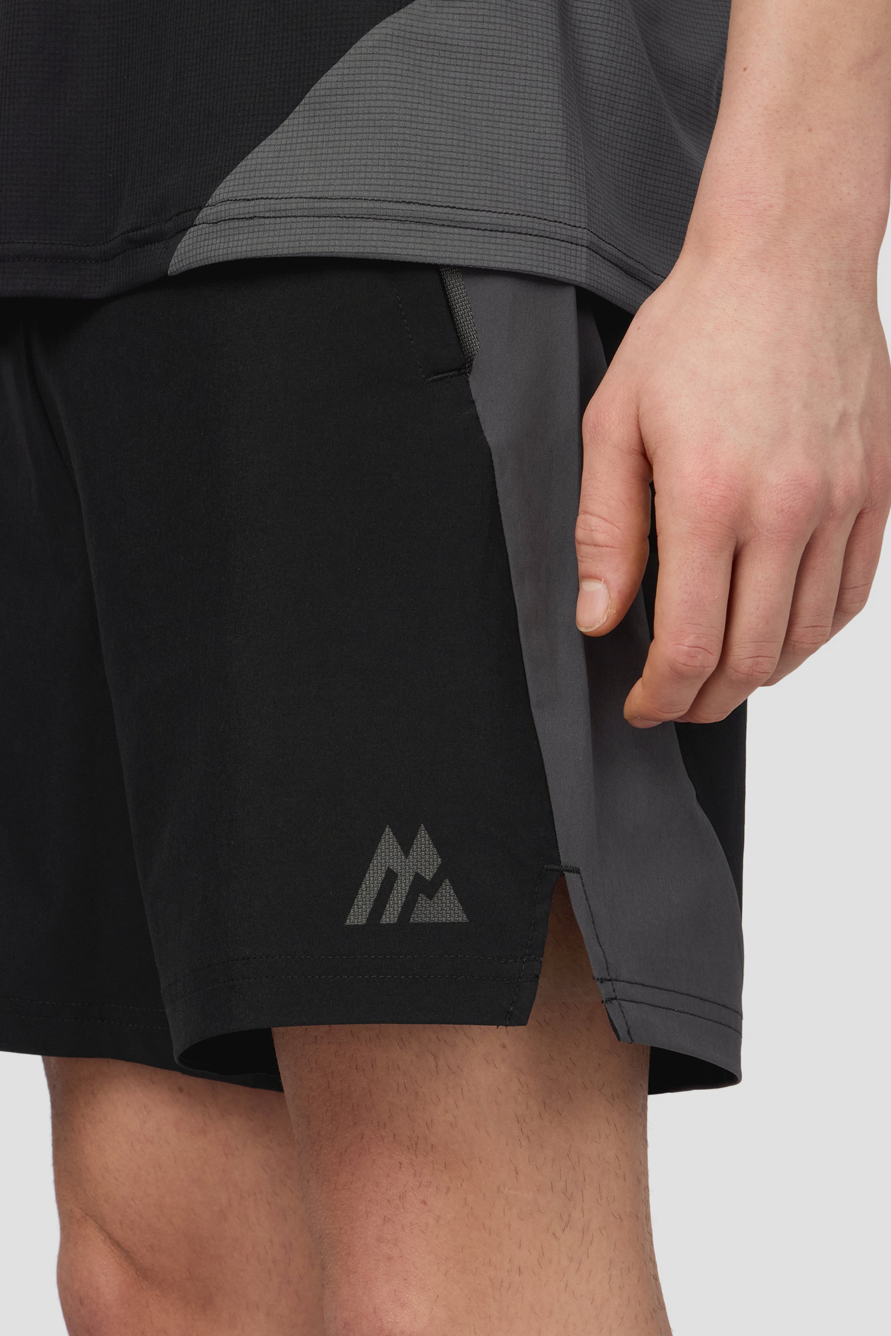 Torrent 2.0 Short - Black/Asphalt