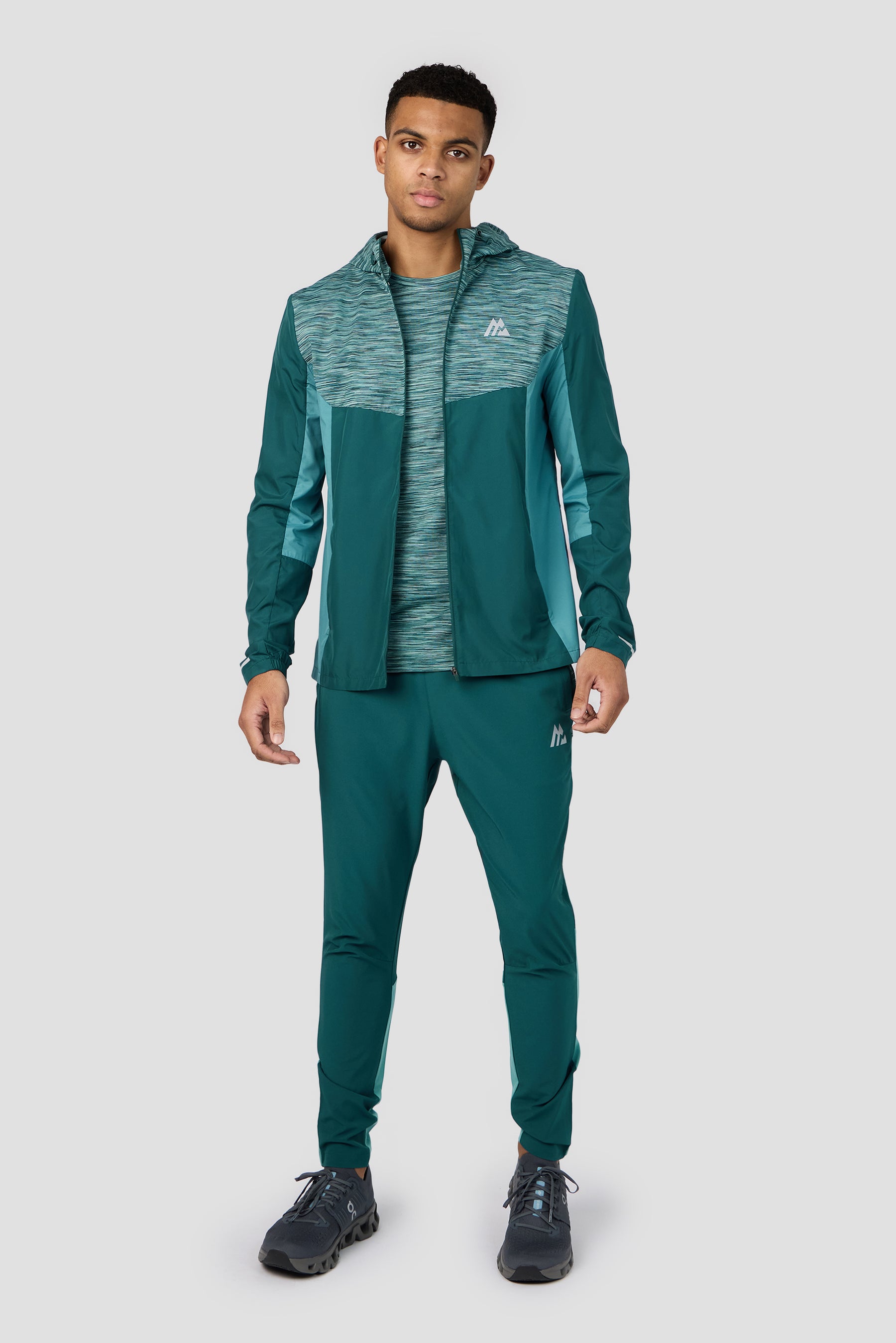 Trail Windbreaker - Light Teal Multi