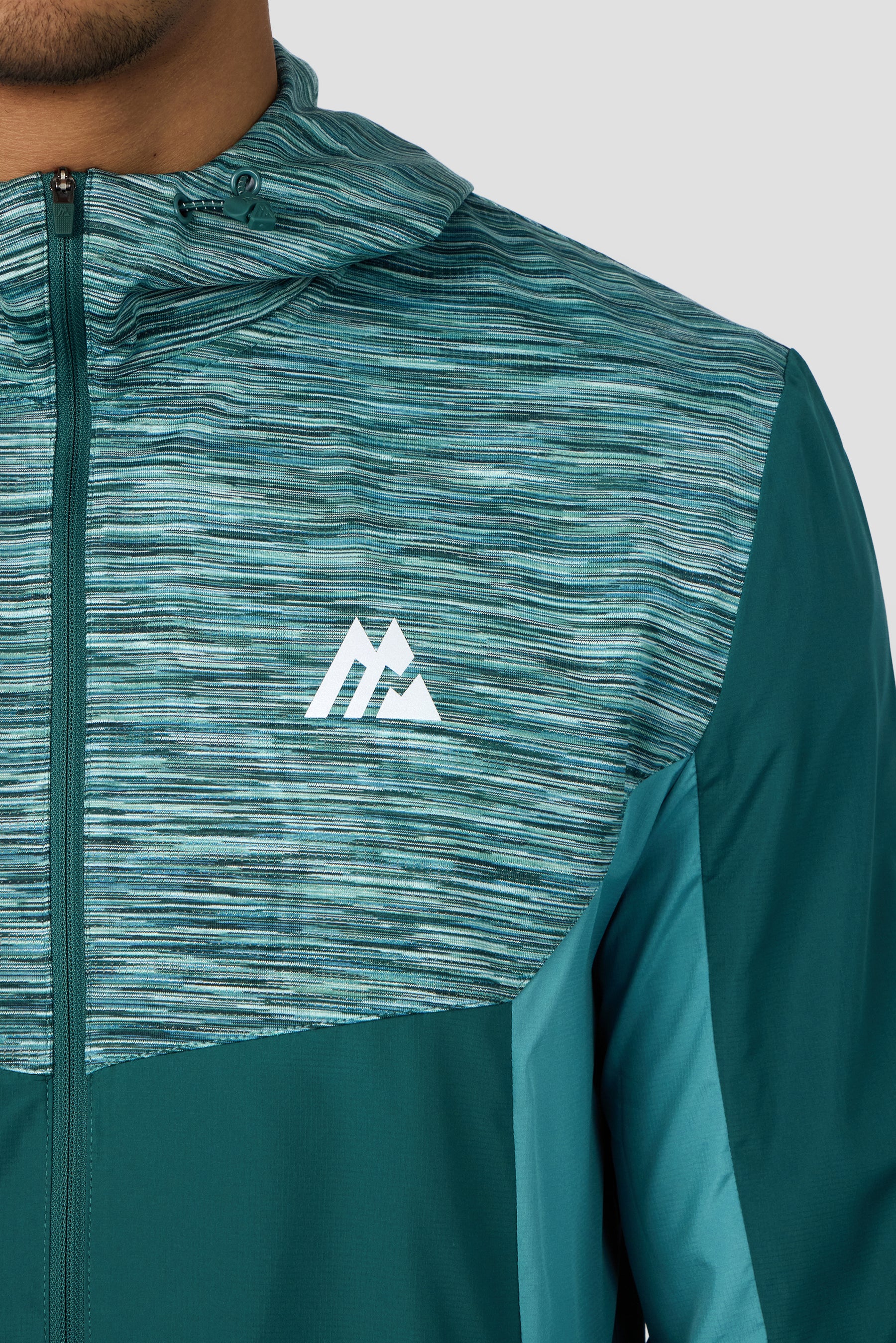 Trail Windbreaker - Light Teal Multi