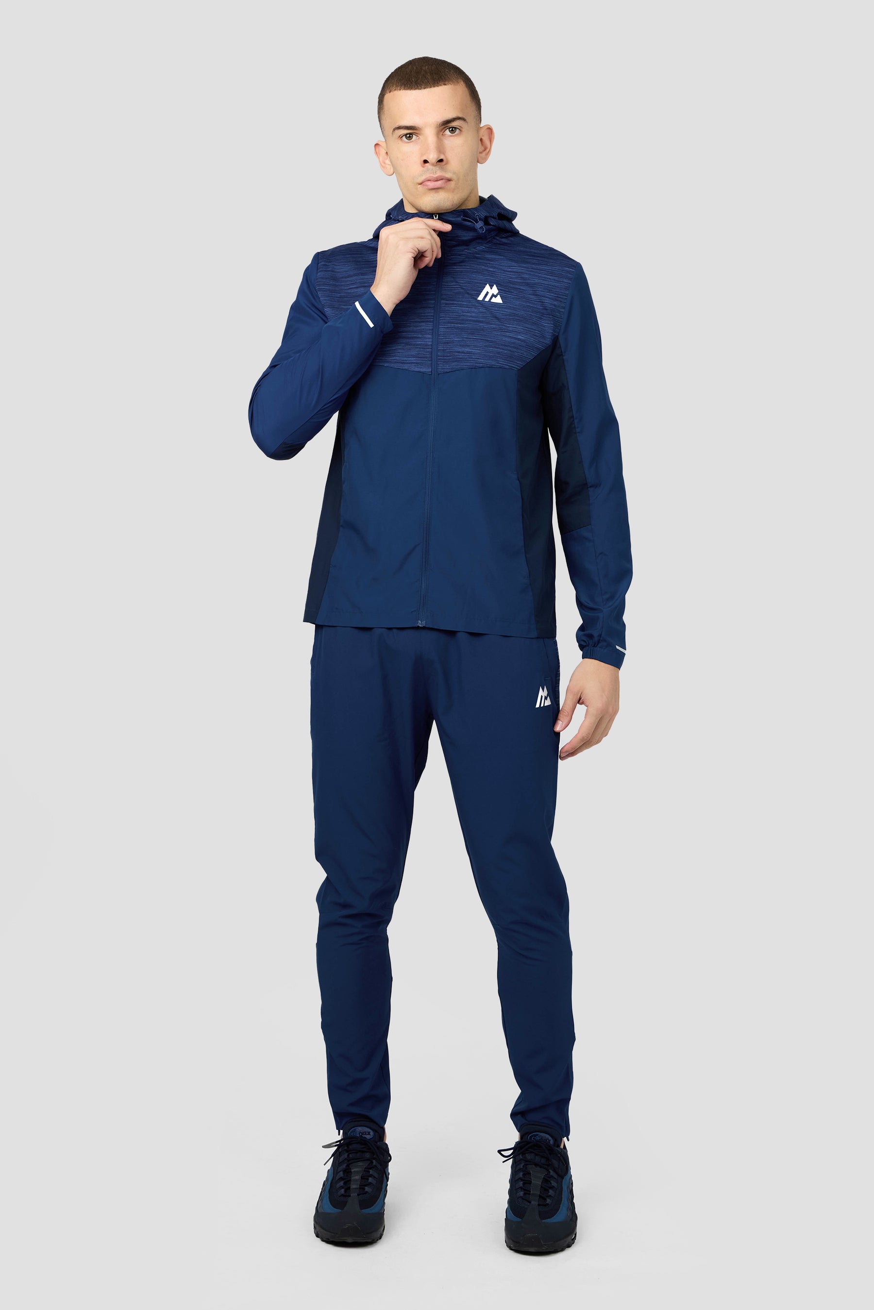 Trail Windbreaker - Navy Multi