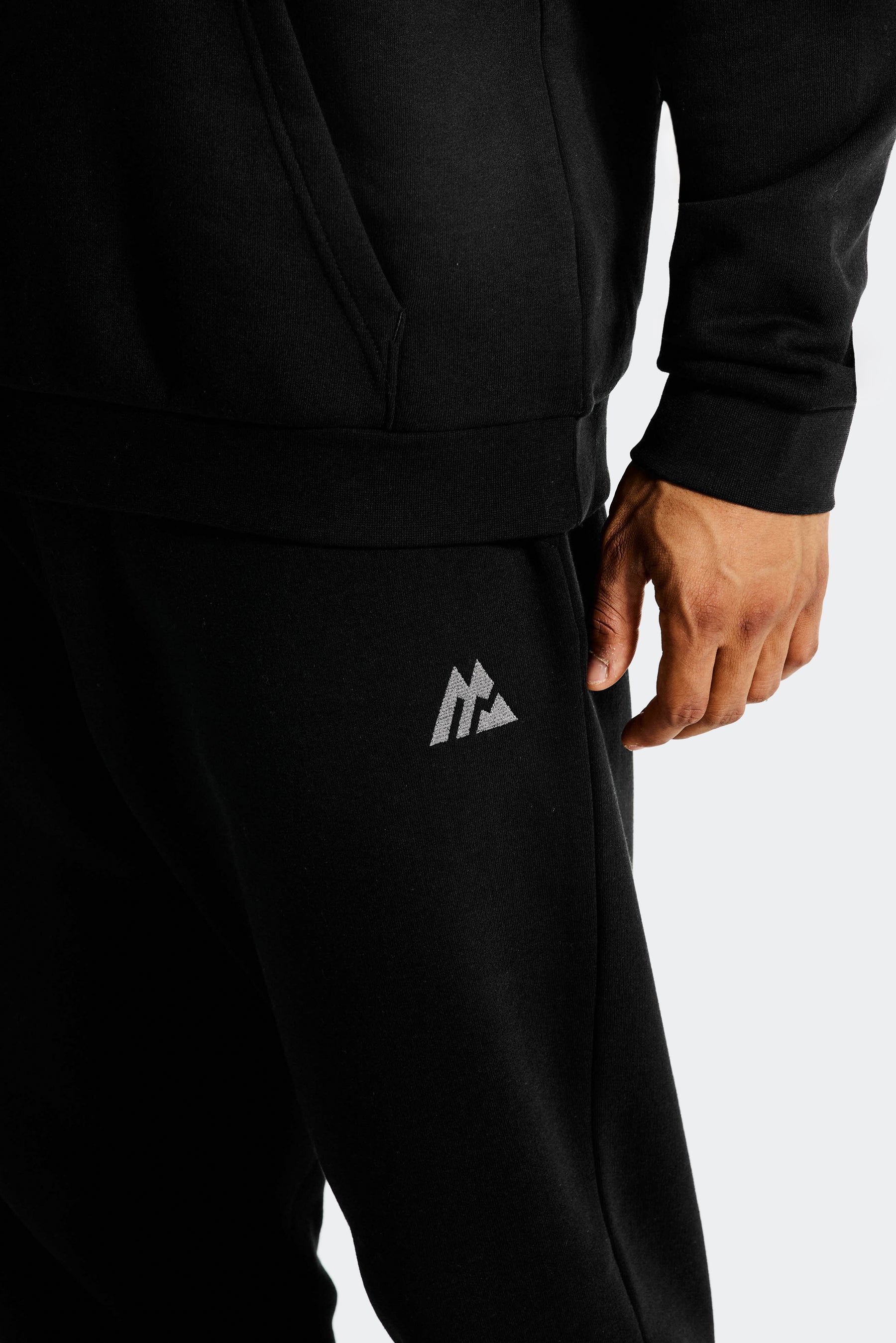 Essential Jogger - Black