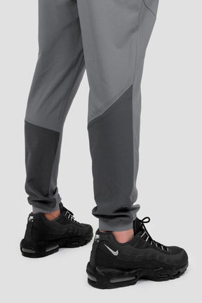 Lumos Woven Pant - Cement Grey/Asphalt