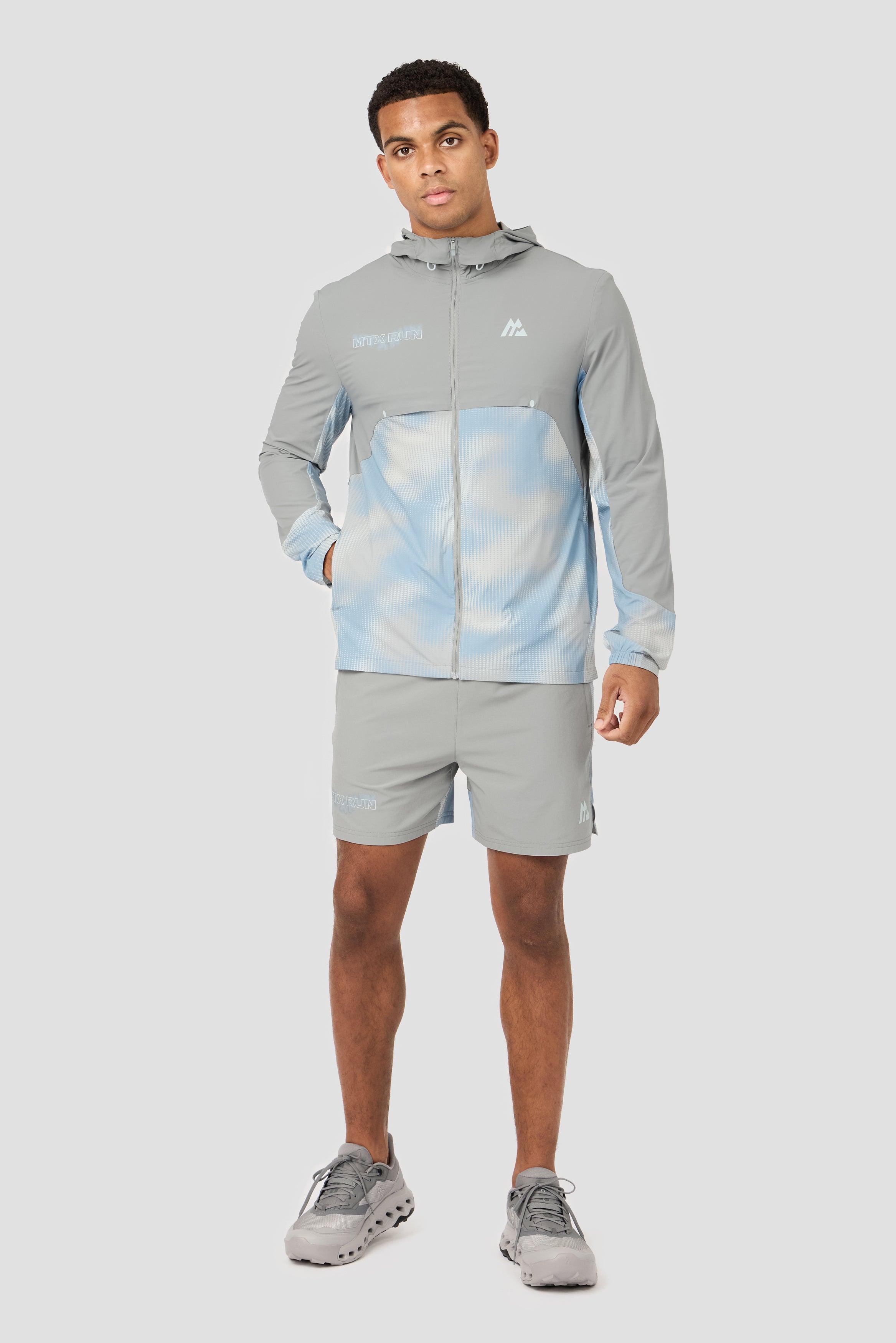 MTX Run Disperse Windbreaker - Platinum Grey | Montirex Sportswear