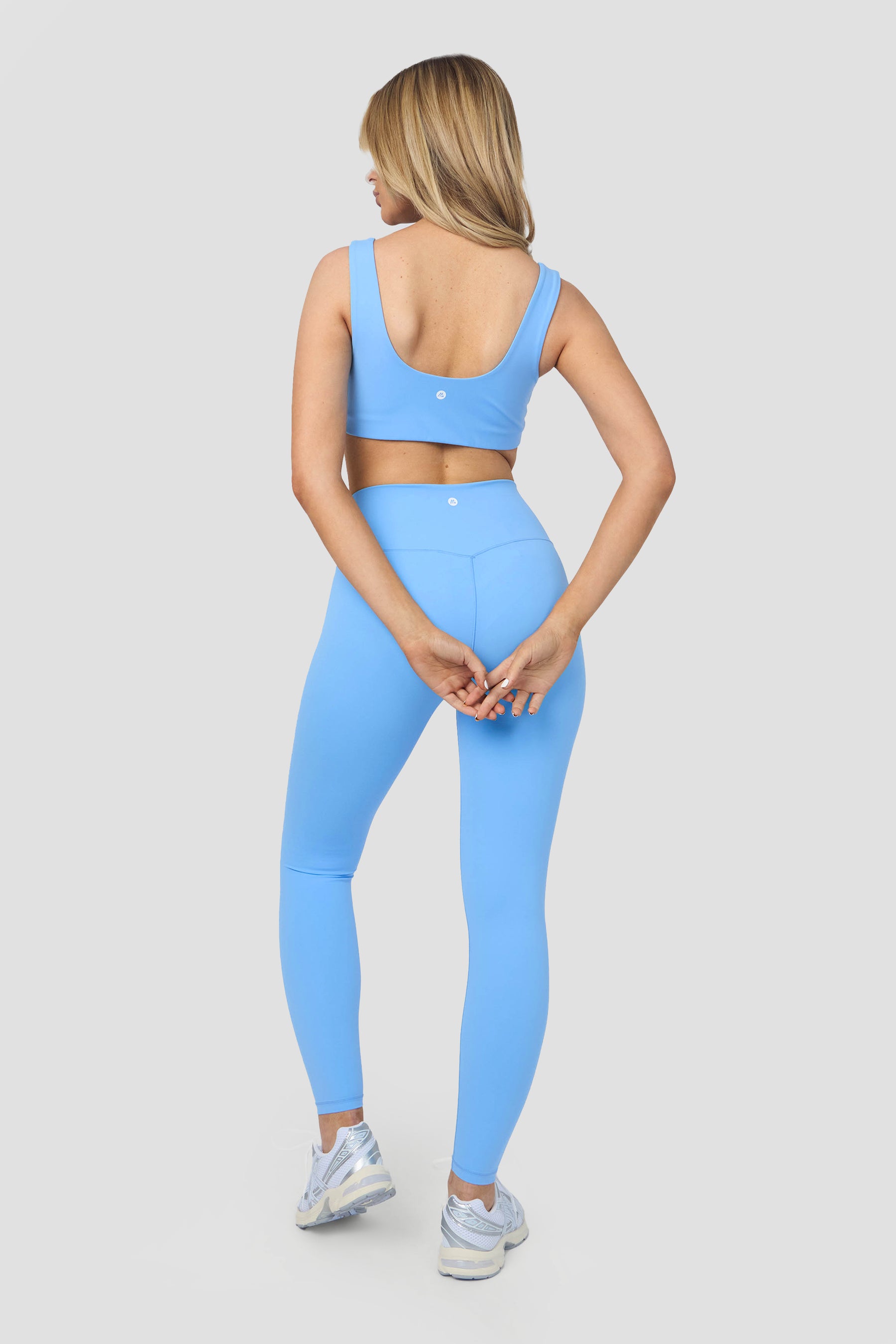 Form Sports Bra - Powder Blue