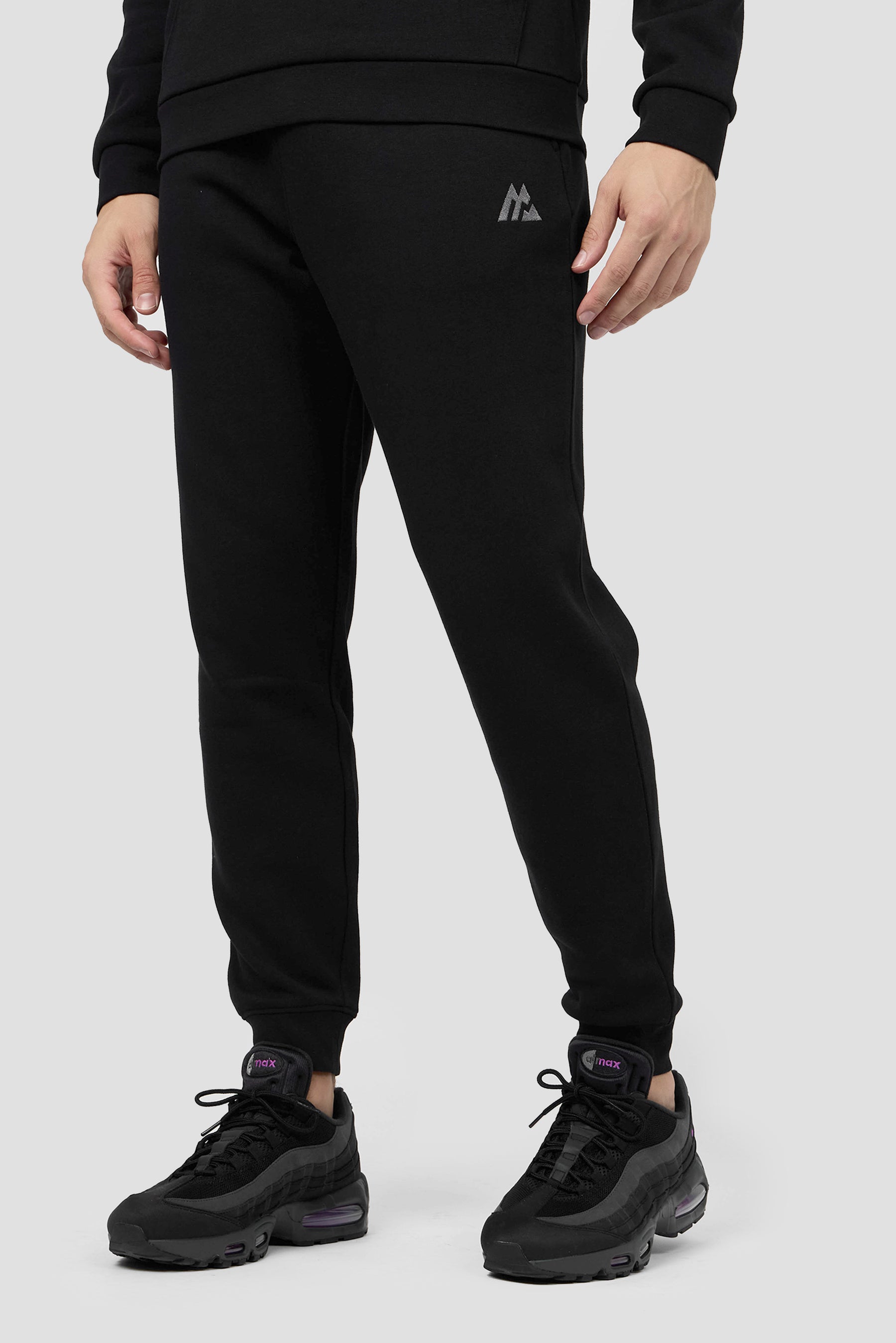 Essential Jogger - Black