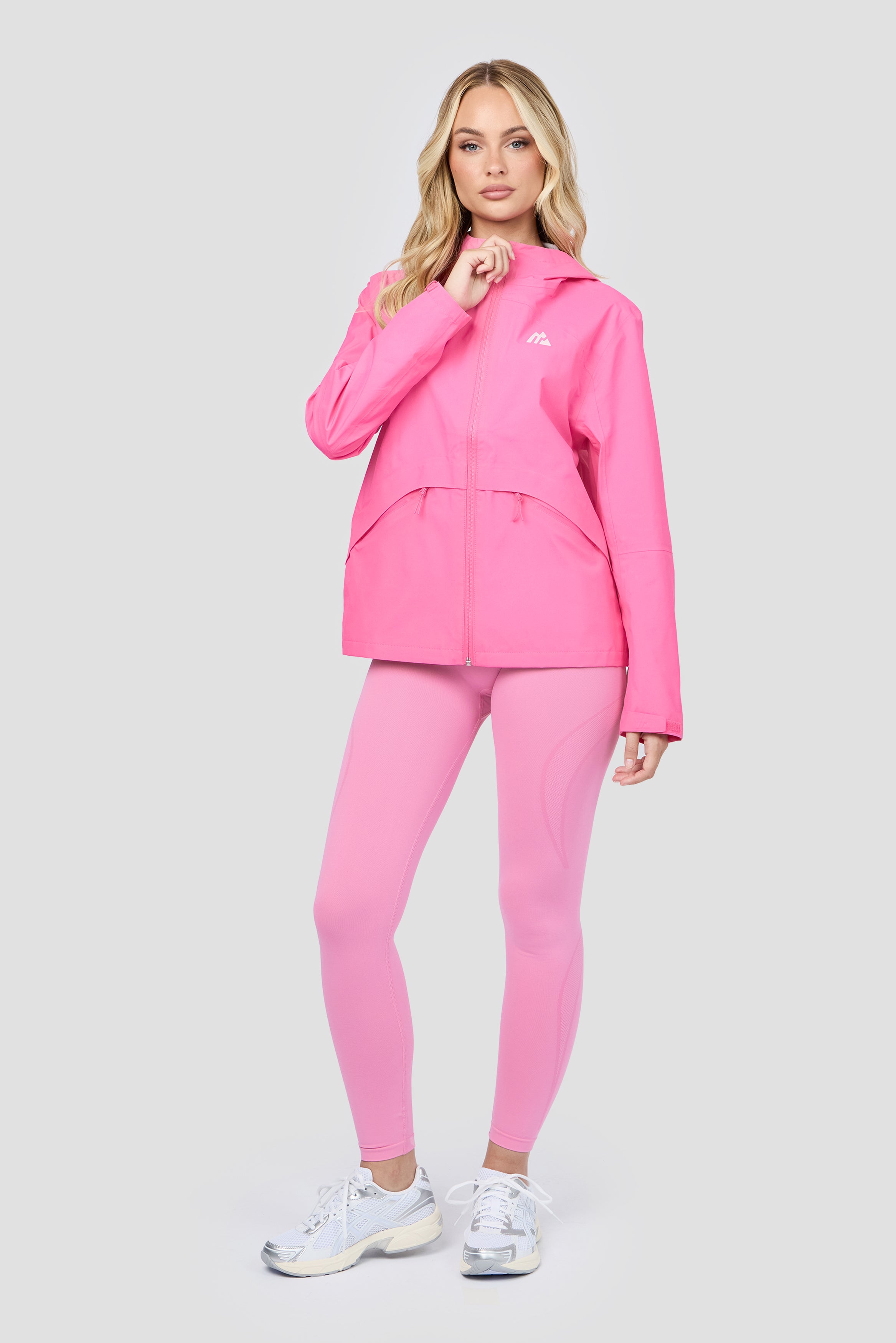 【即購入可能】ロージーモンスター　sugar veil jacket ピンク Mist Waterproof Jacket - Framboise | Montirex Sportswear Clothing