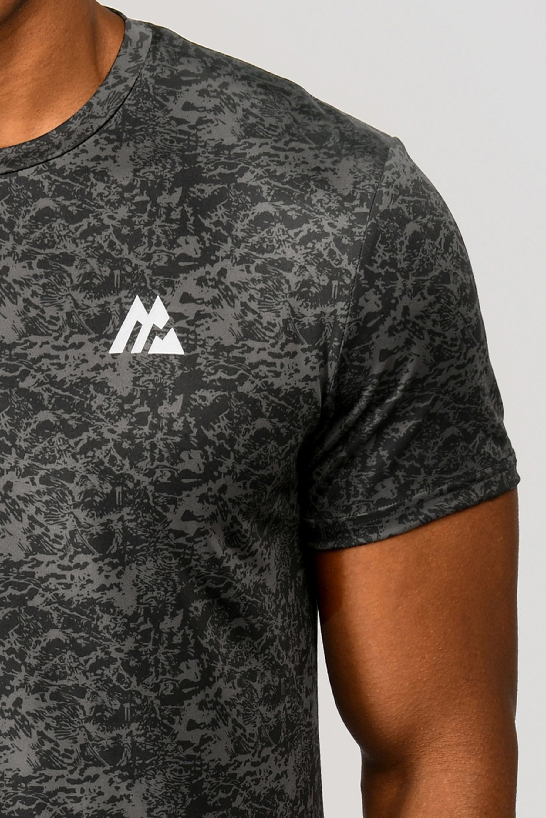 Men's Alto Printed T-Shirt - Jet Grey/Black