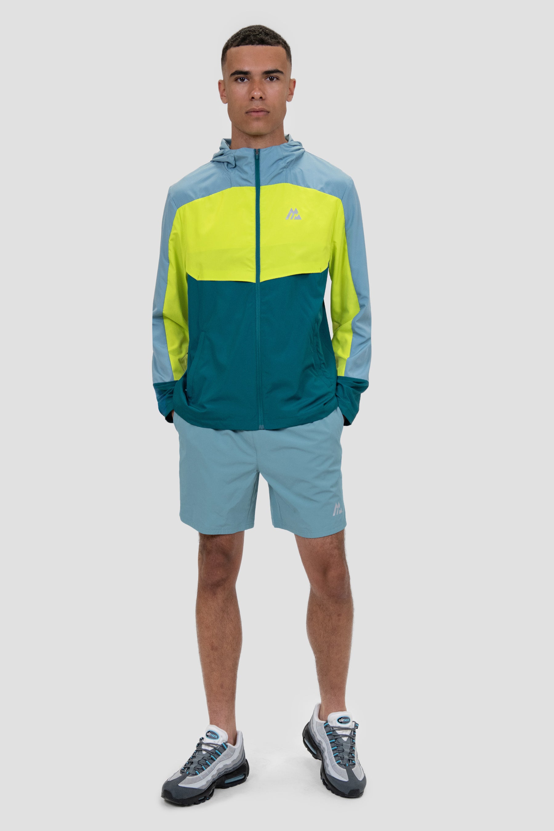 Breeze Windbreaker - Dry Smoke/Electric Lime/Acropora