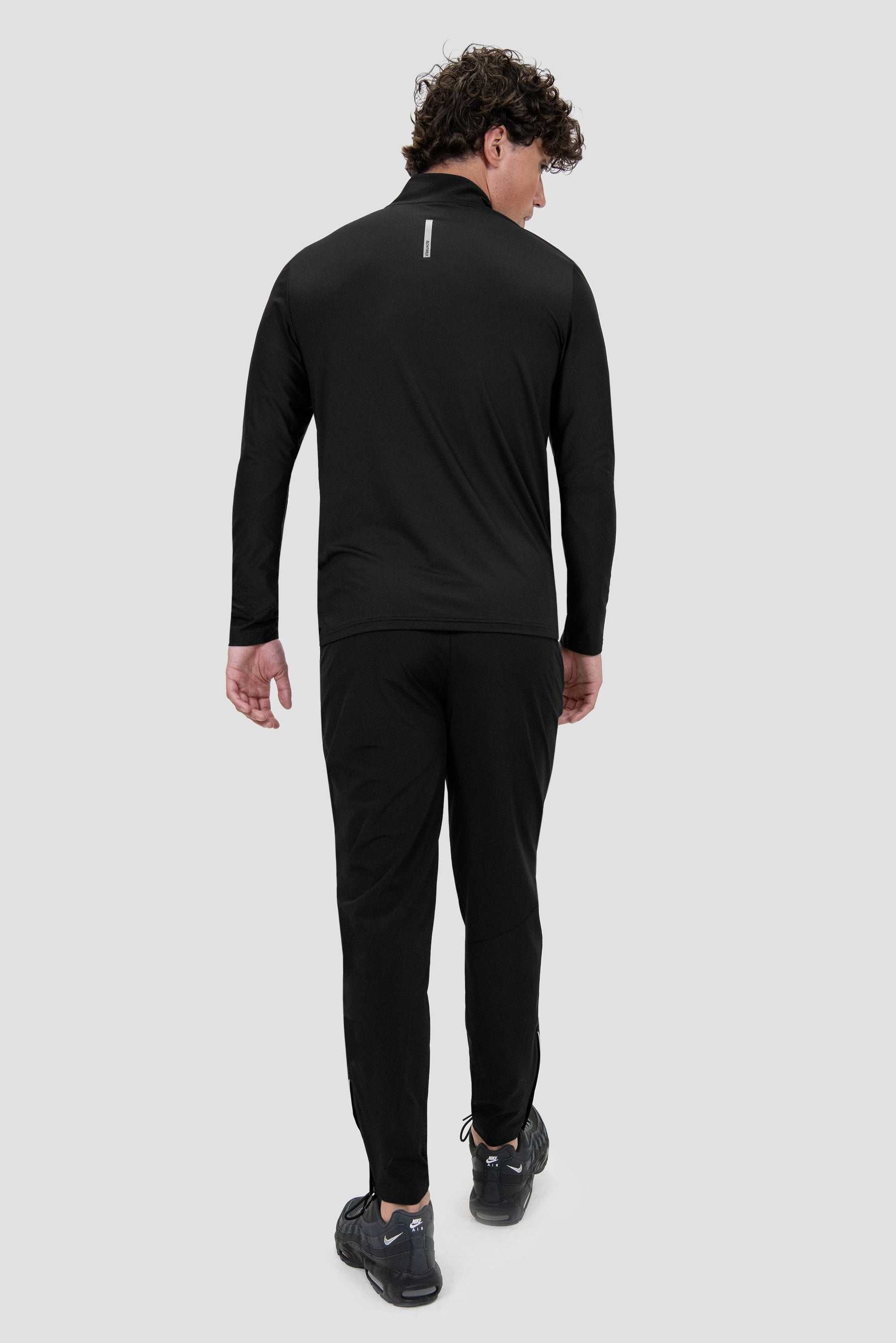 Men's Charge 1/4 Zip - Black