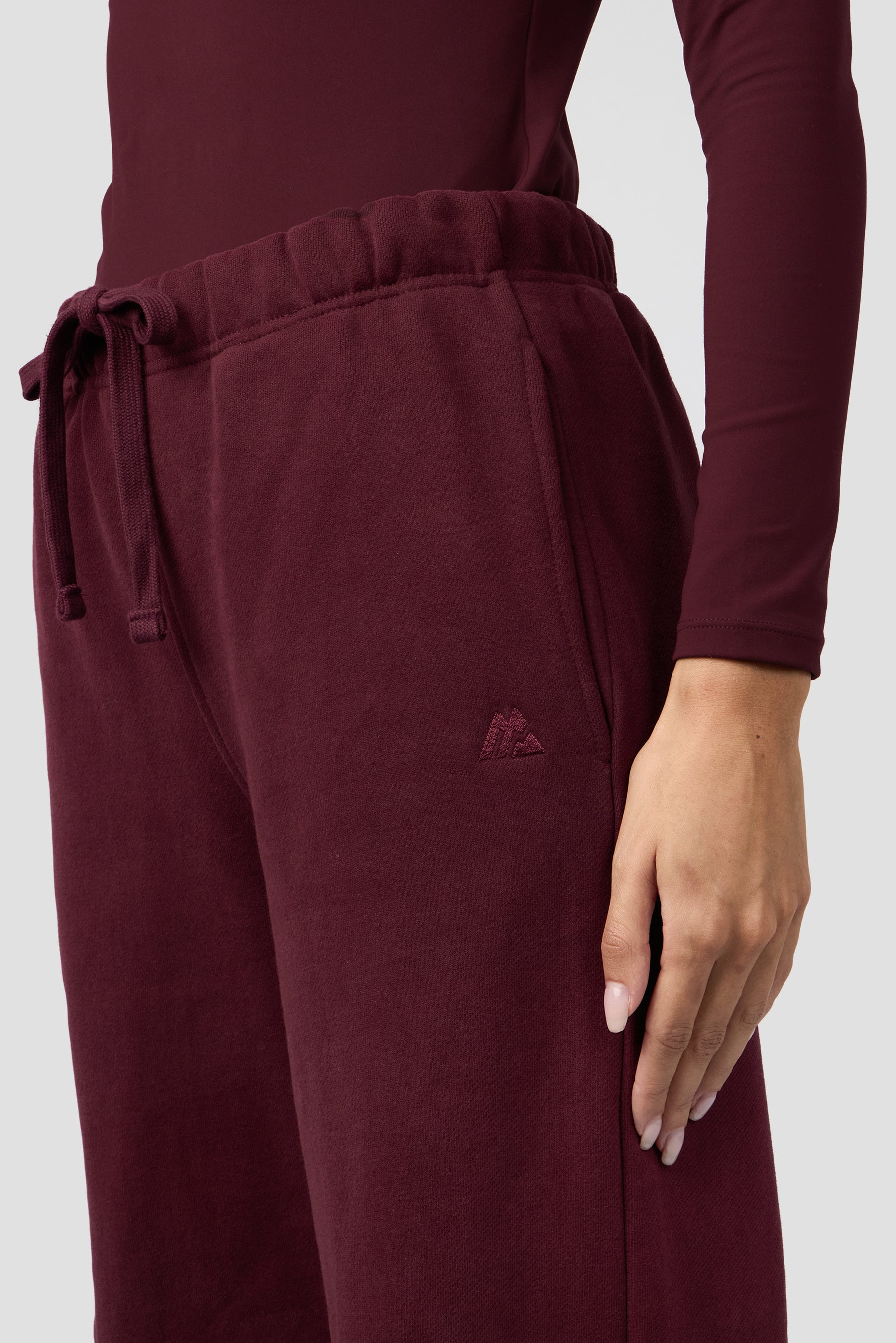 Form Fleece Wide Jogger - Malbec