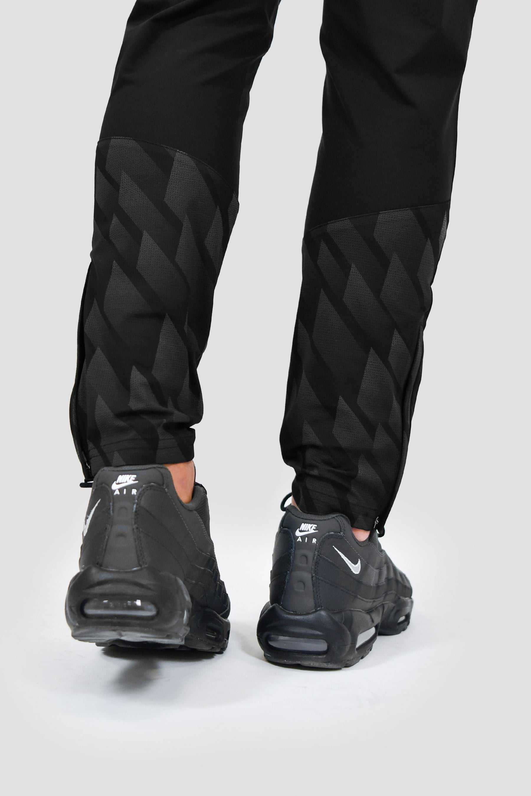 Men's Charge Print Woven Pant - Black/Asphalt