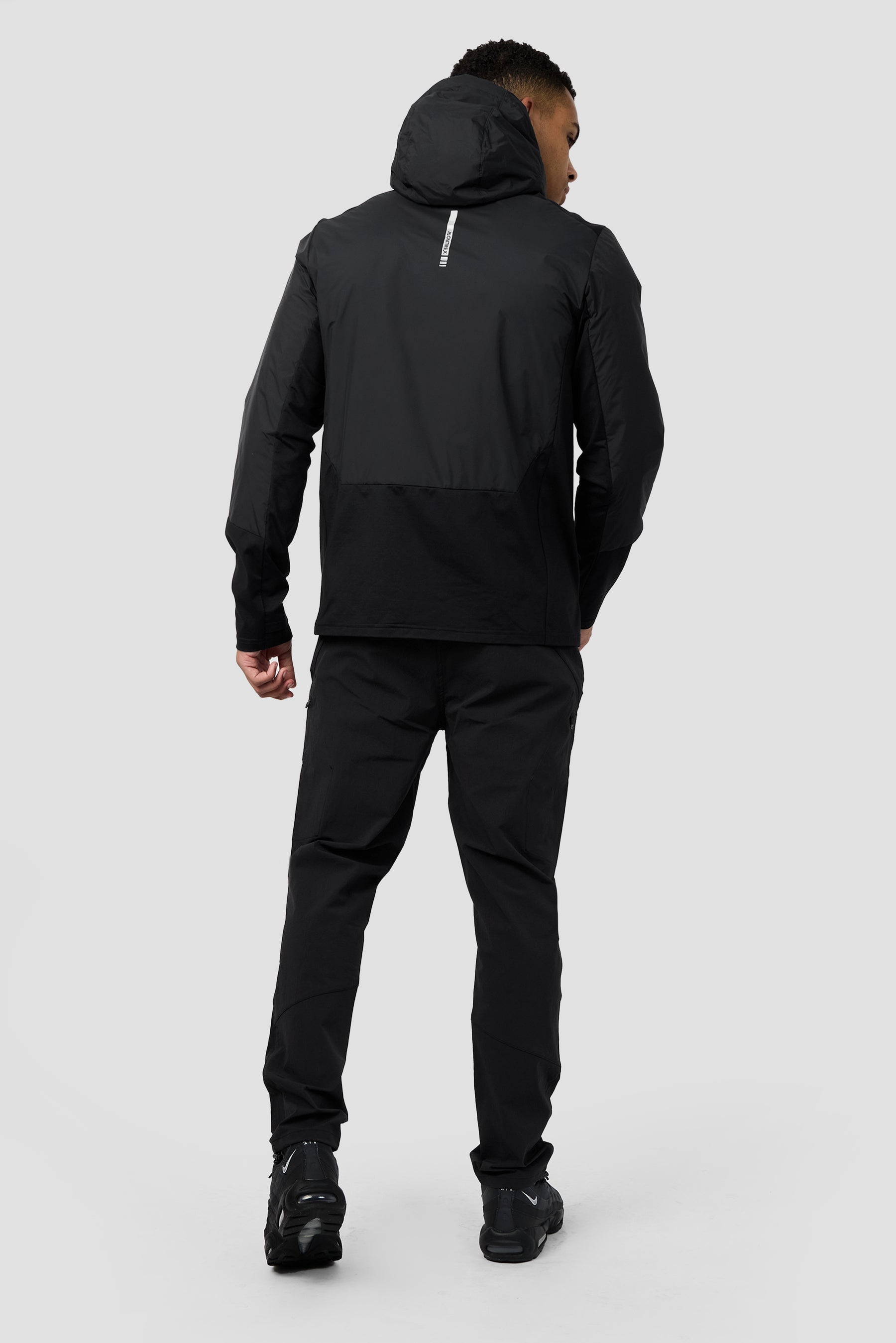 Isotope Jacket - Black