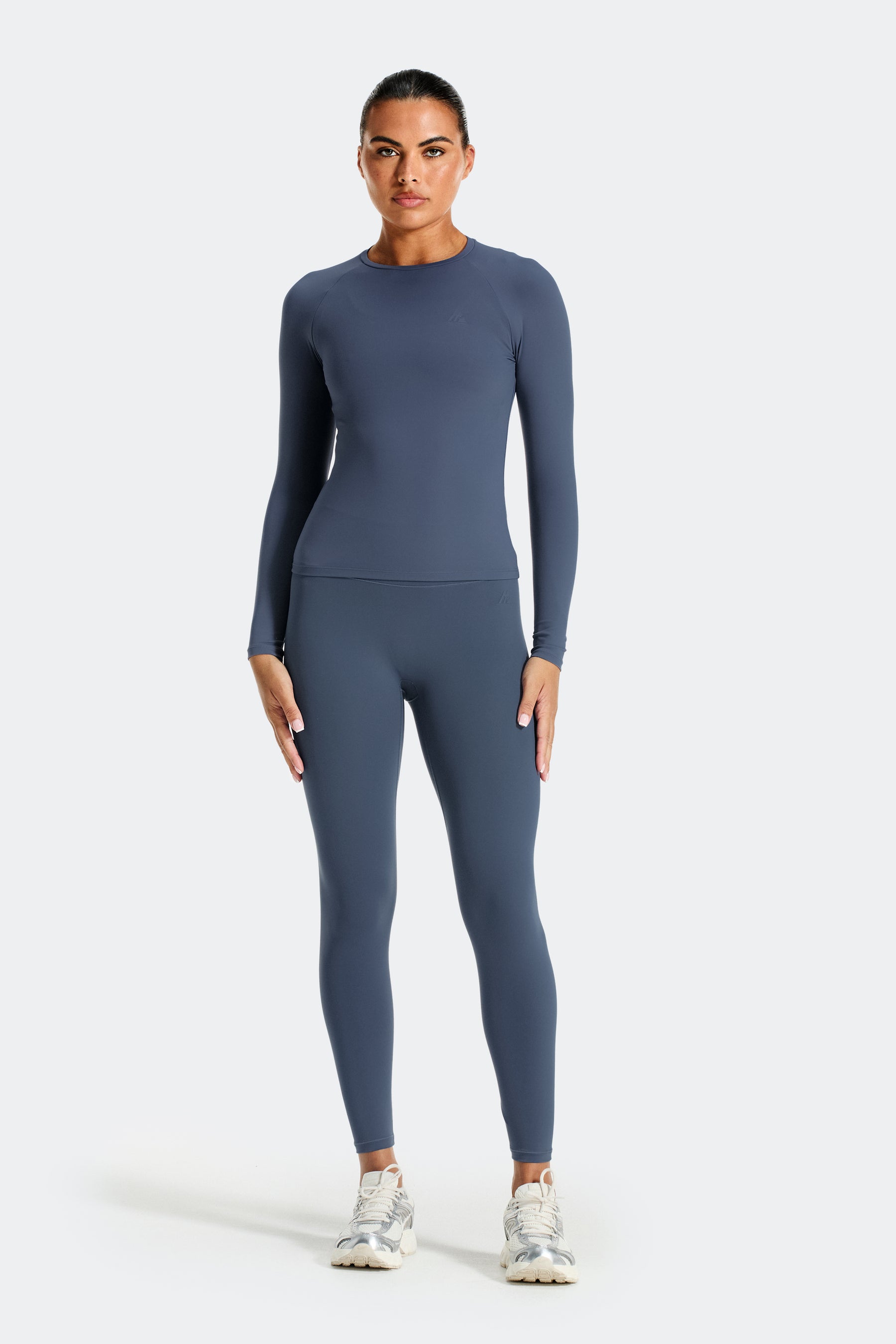 Form Langarm-T-Shirt – Vergrautes Indigo