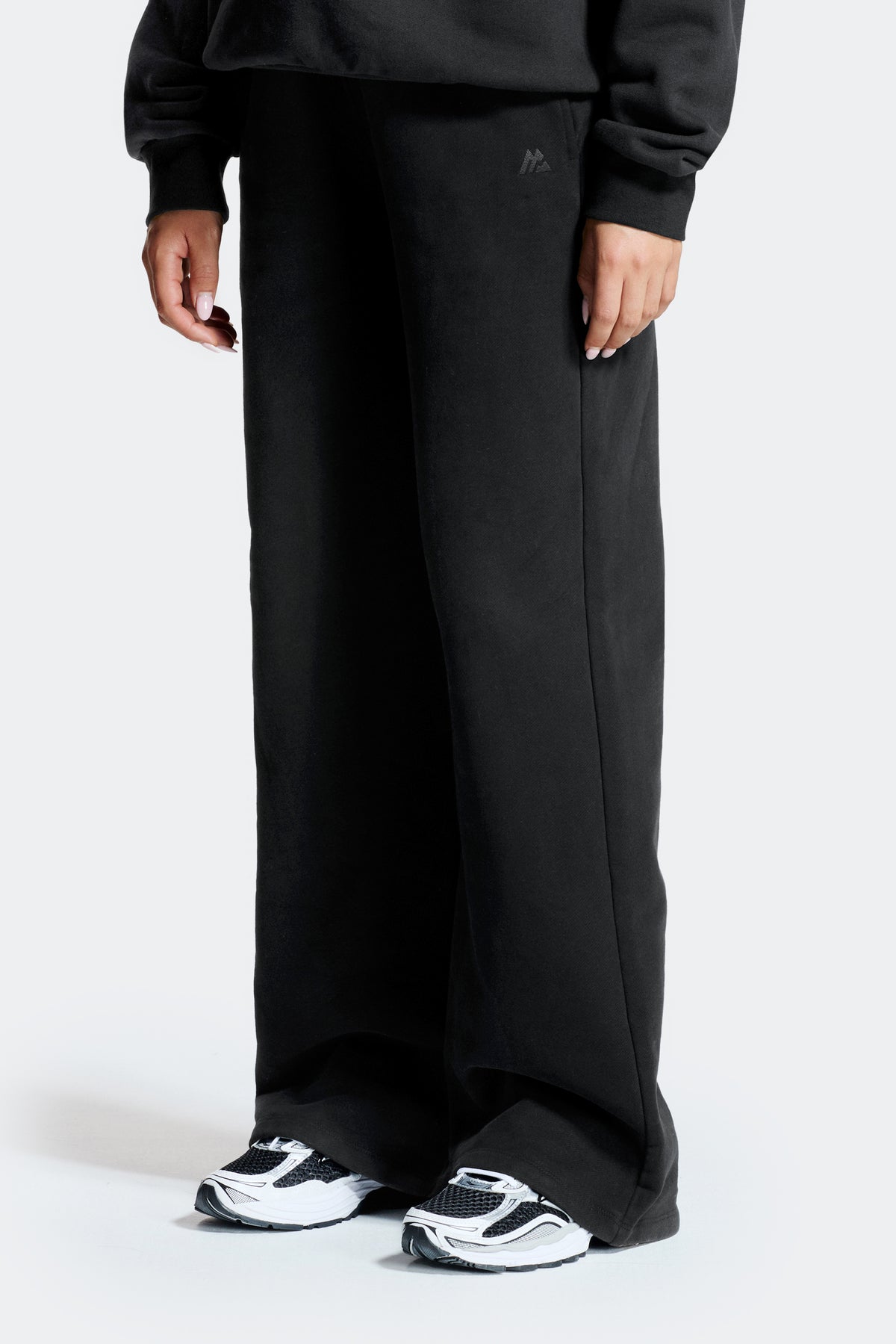Form Wide Leg Jogger - Black