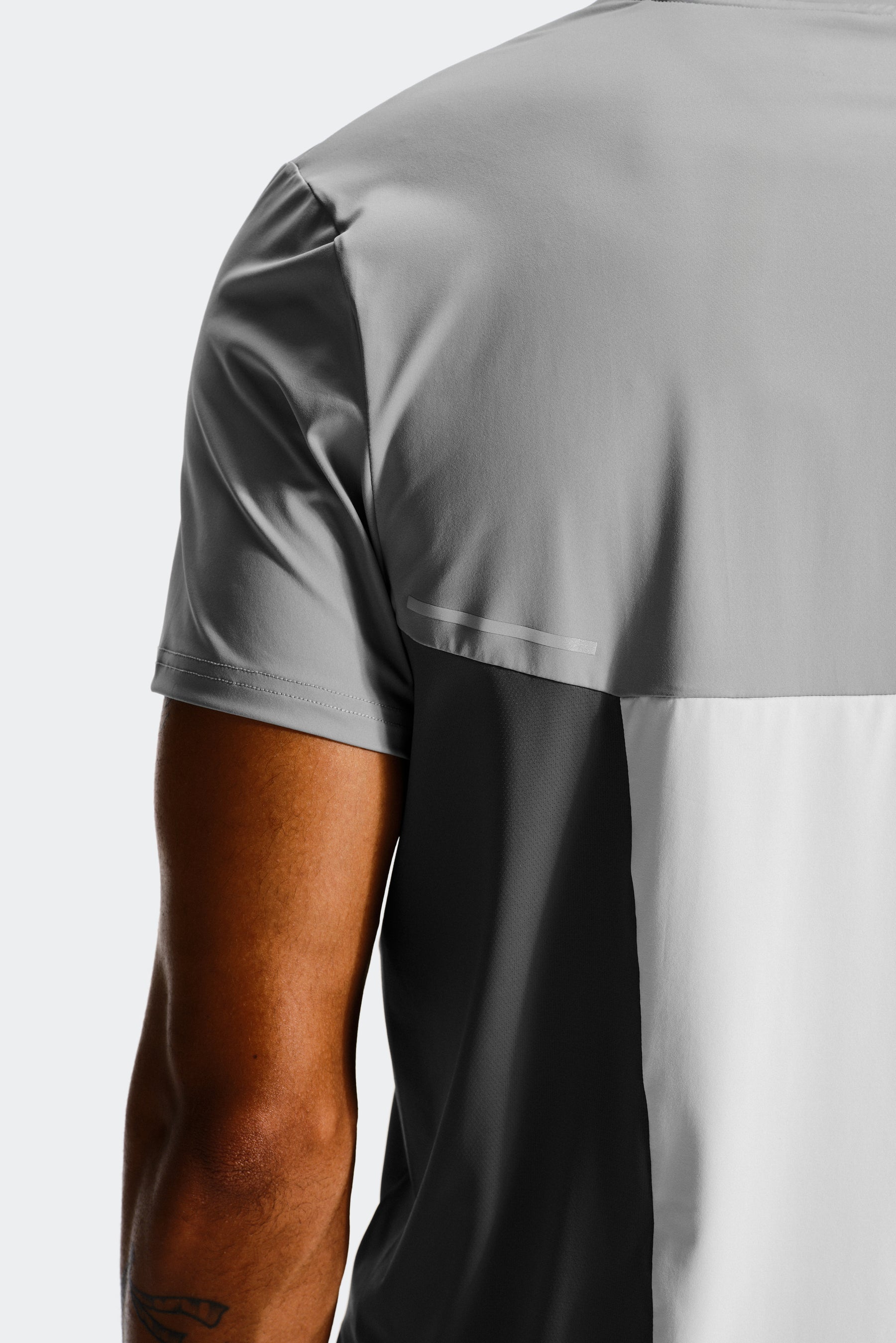 Strive T-Shirt - Platinum Grey/Cement Grey/Light Smoke Grey