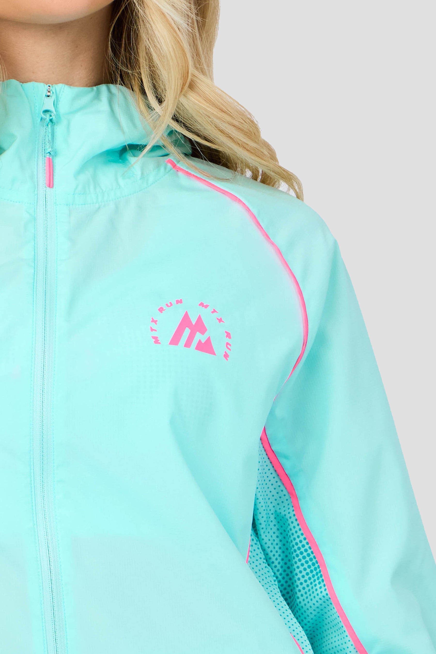MTX Run Celsius Windbreaker - Arctic Blue